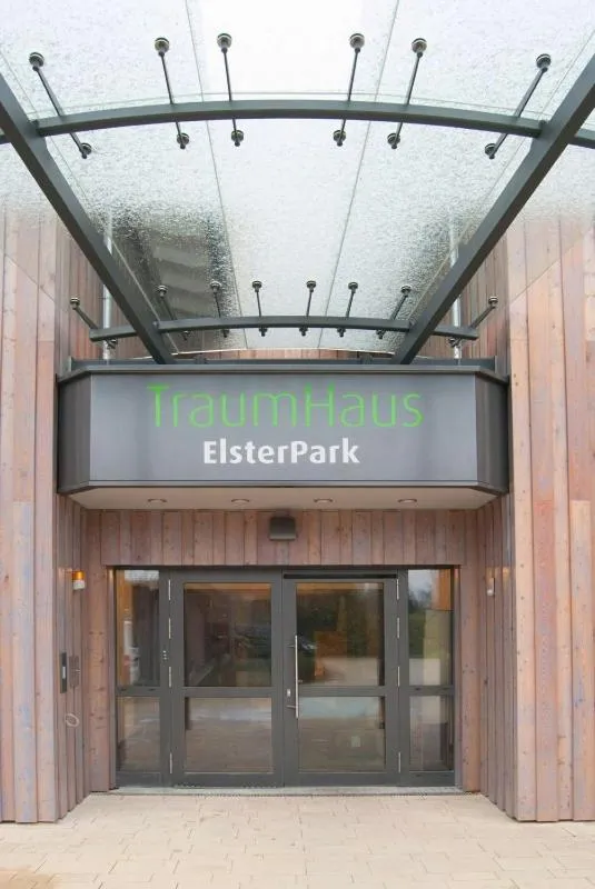 Facade/entrance in TraumHaus im Elsterpark