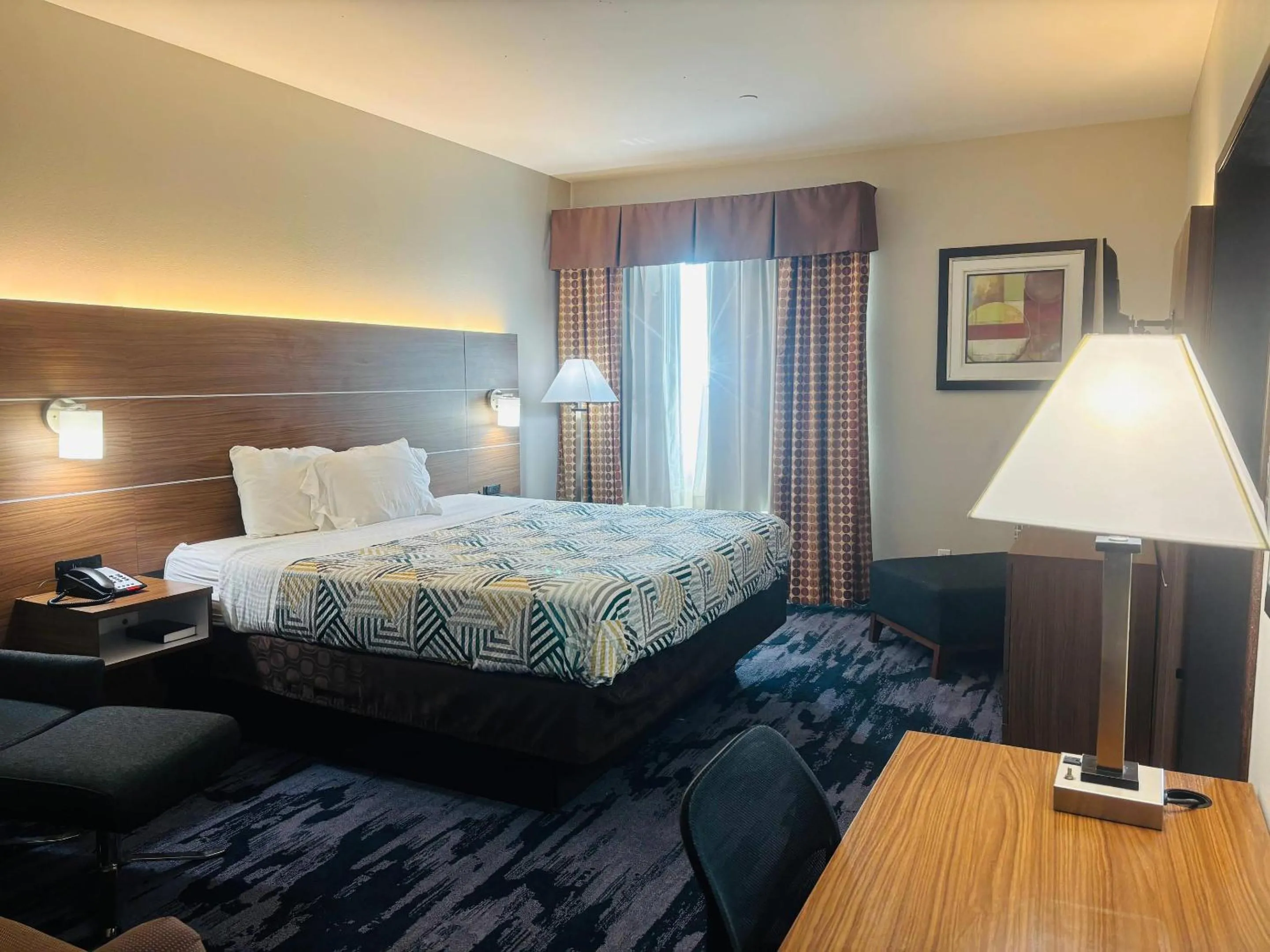 Bedroom, Bed in Rodeway Inn & Suites Winnfield