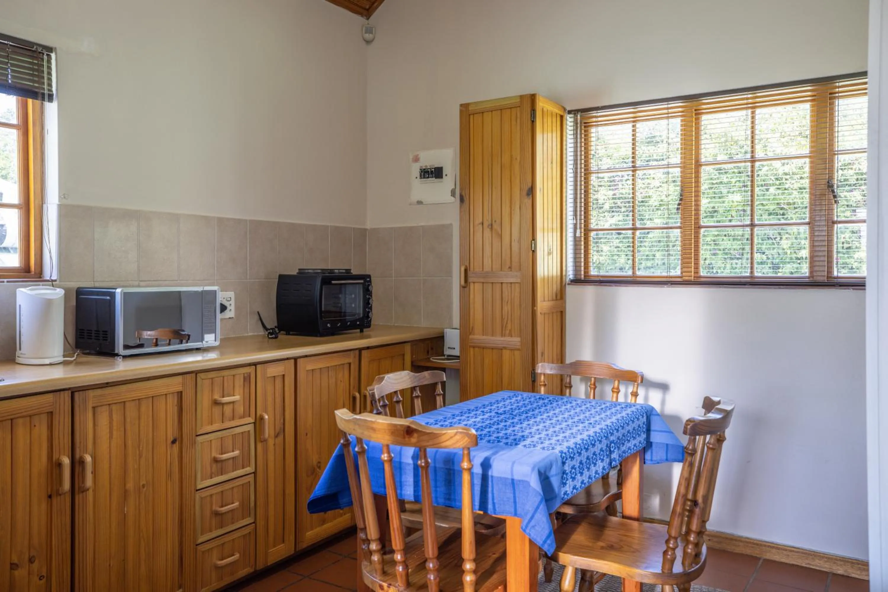 Kitchen or kitchenette in Lanherne Guest House Bed & Breakfast