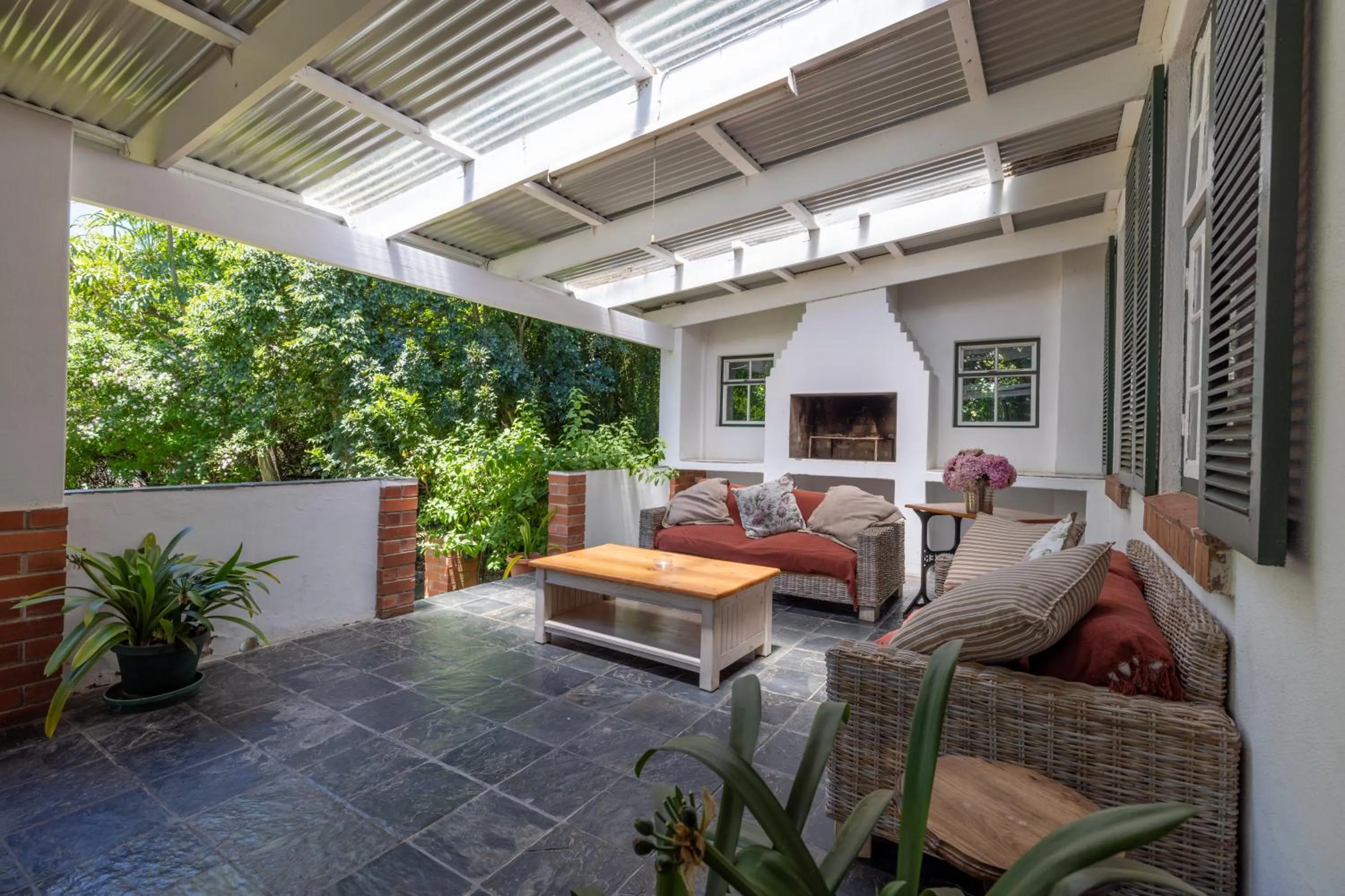 Patio in Lanherne Guest House Bed & Breakfast