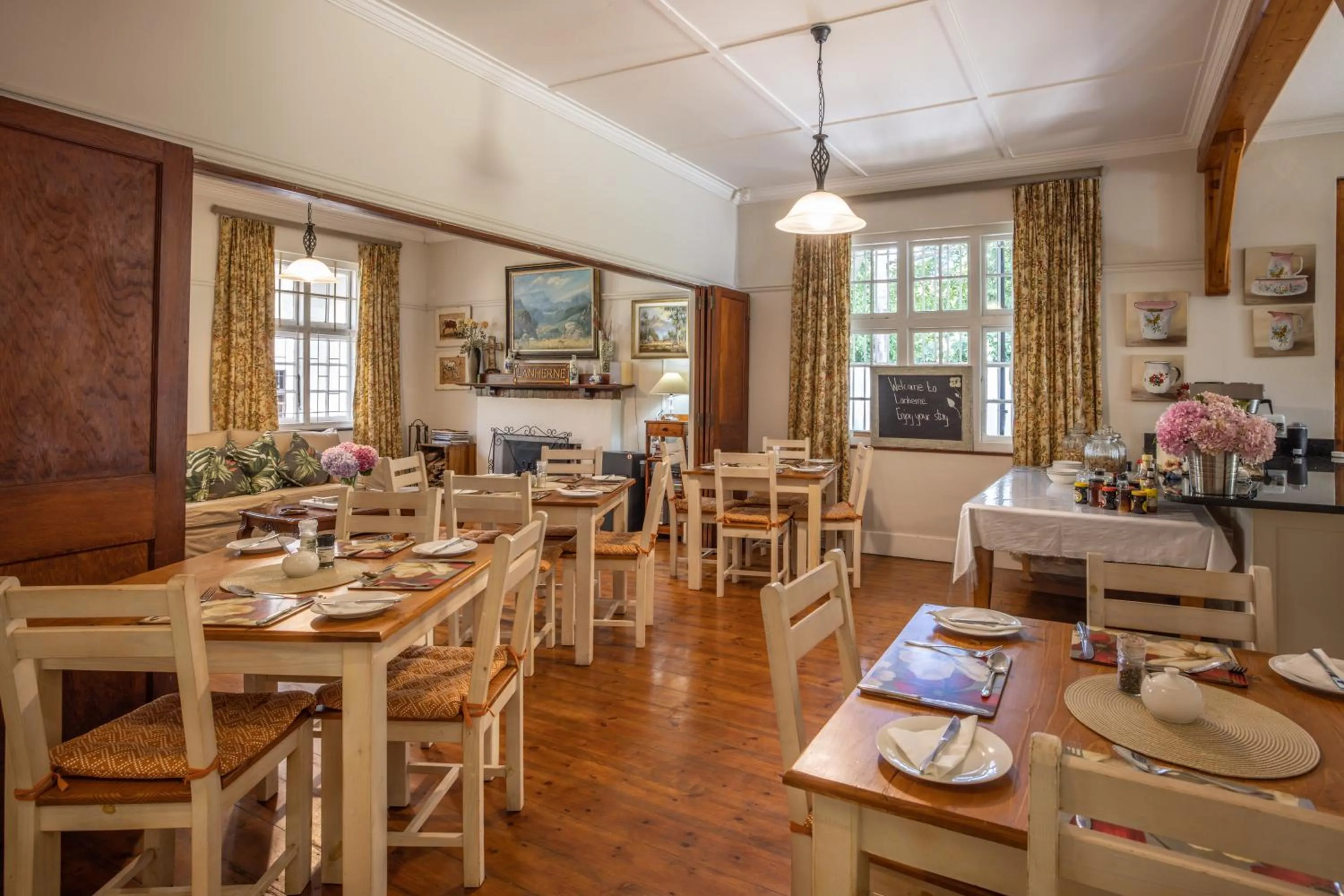 Dining area in Lanherne Guest House Bed & Breakfast