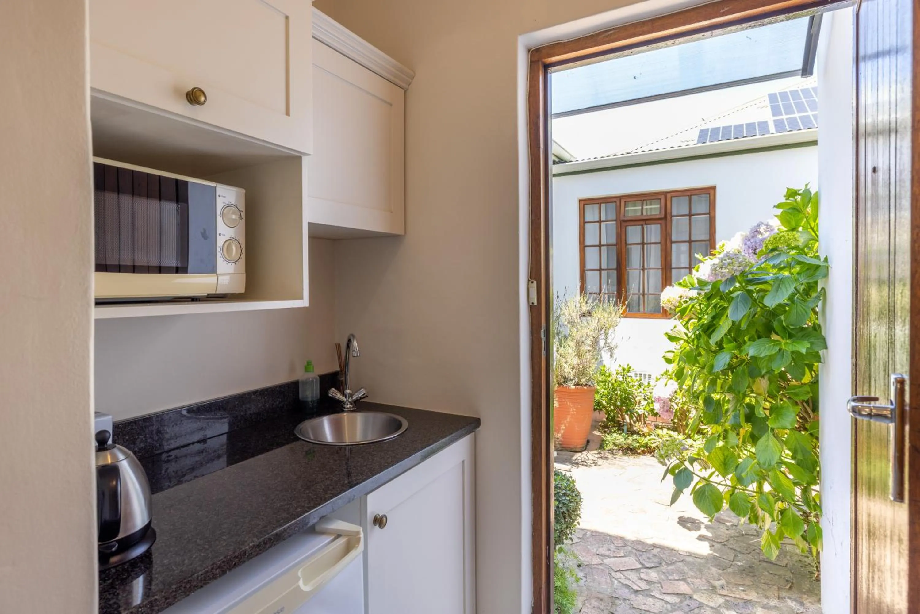 Kitchen or kitchenette in Lanherne Guest House Bed & Breakfast