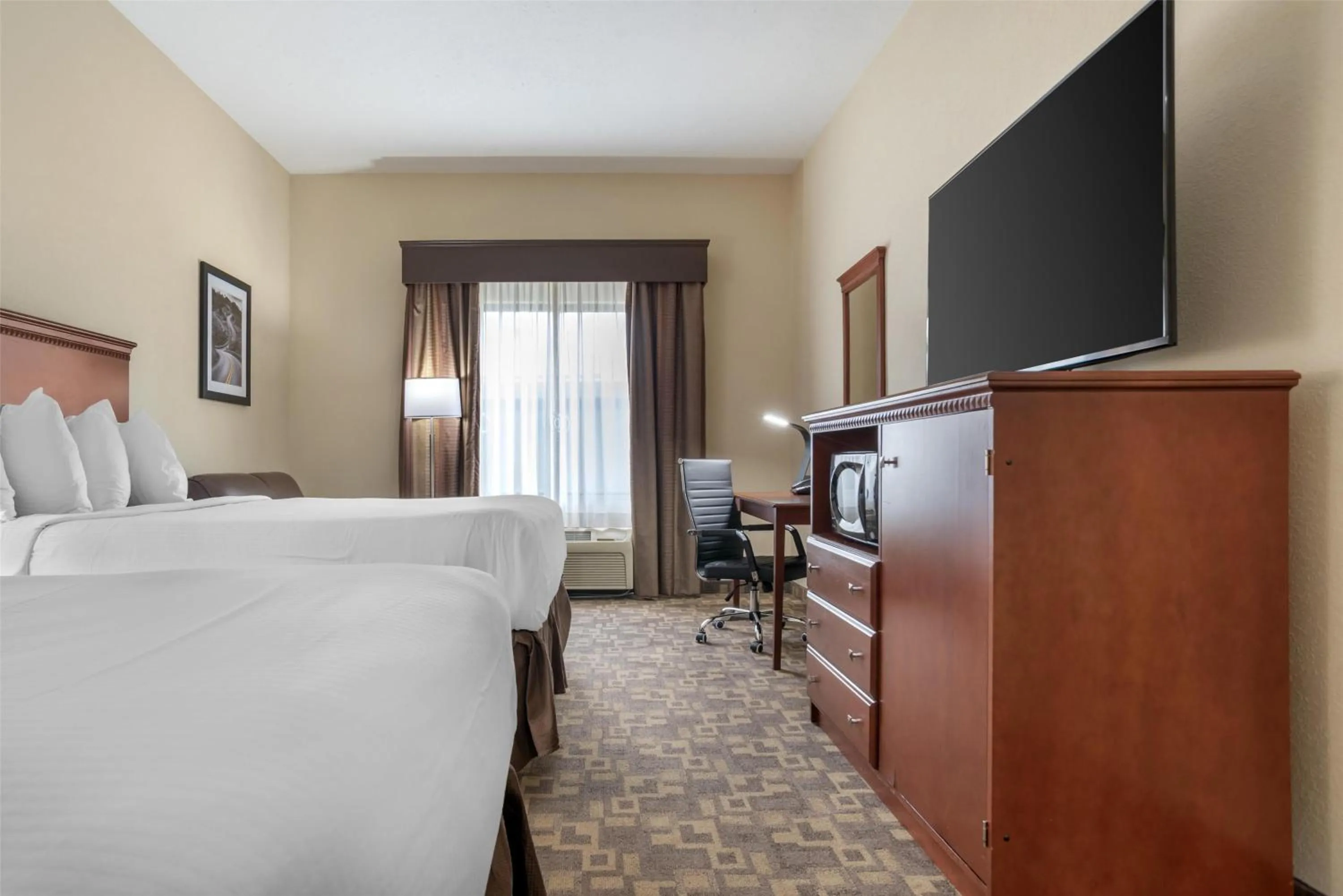 Bedroom, Bed in Best Western Opp Inn