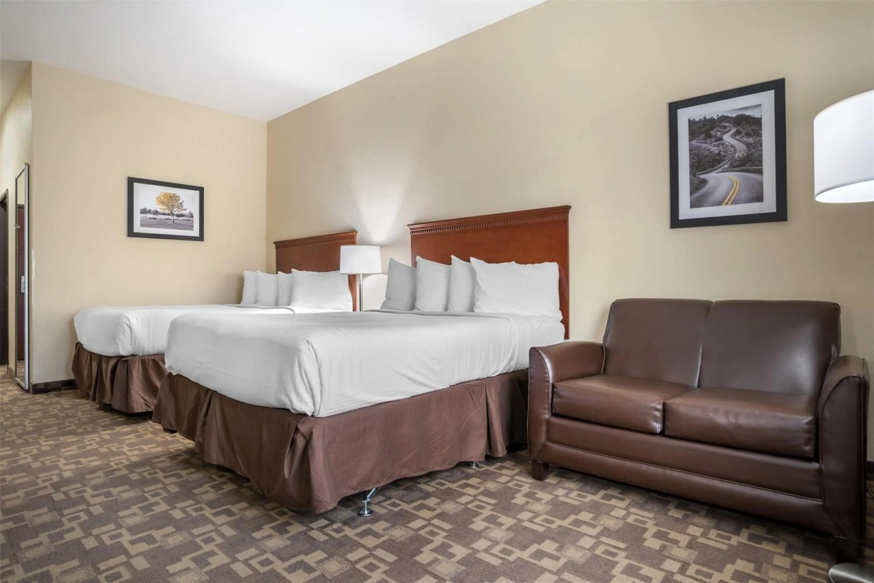 Bedroom, Bed in Best Western Opp Inn