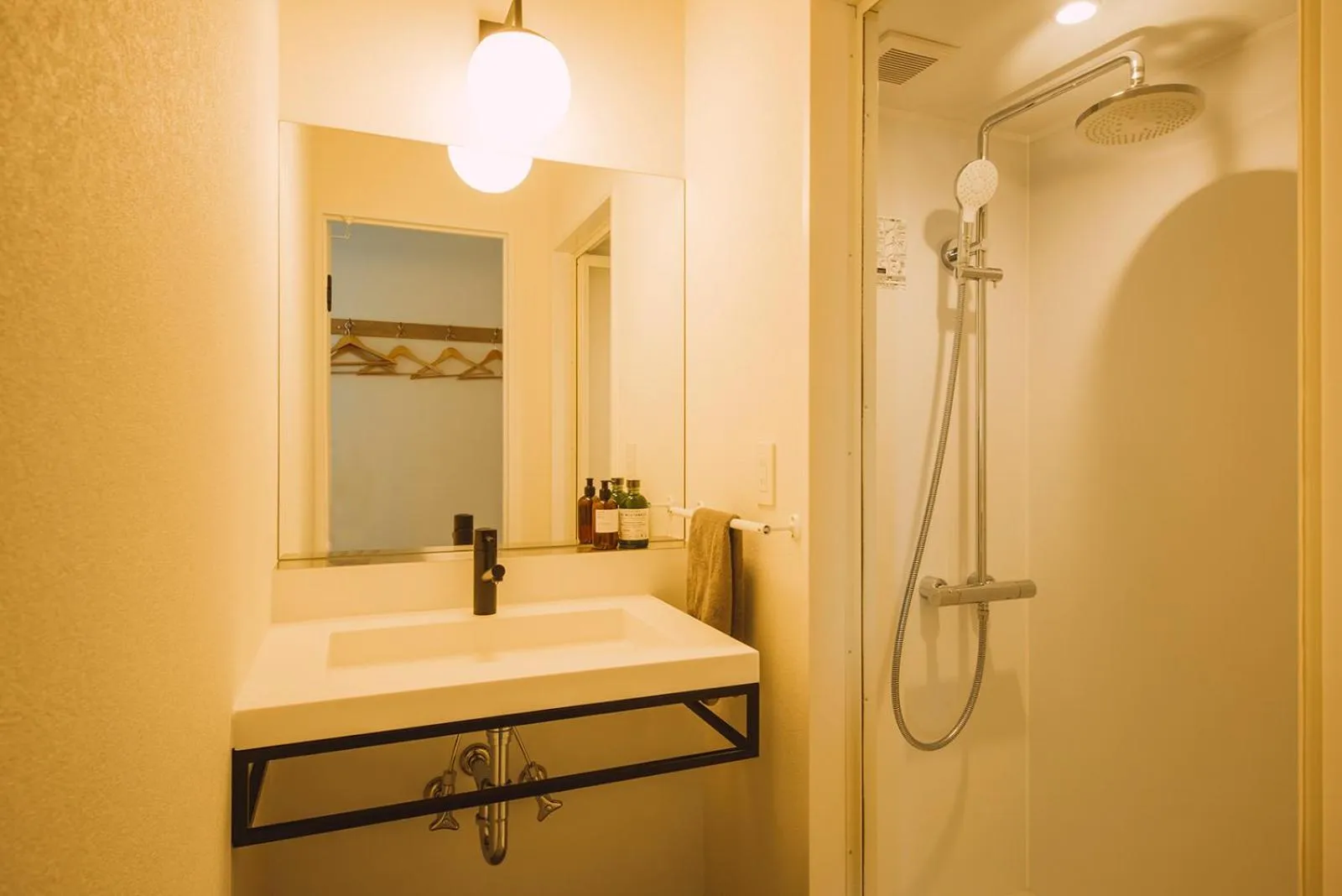 Shower in Seacruise House Navio