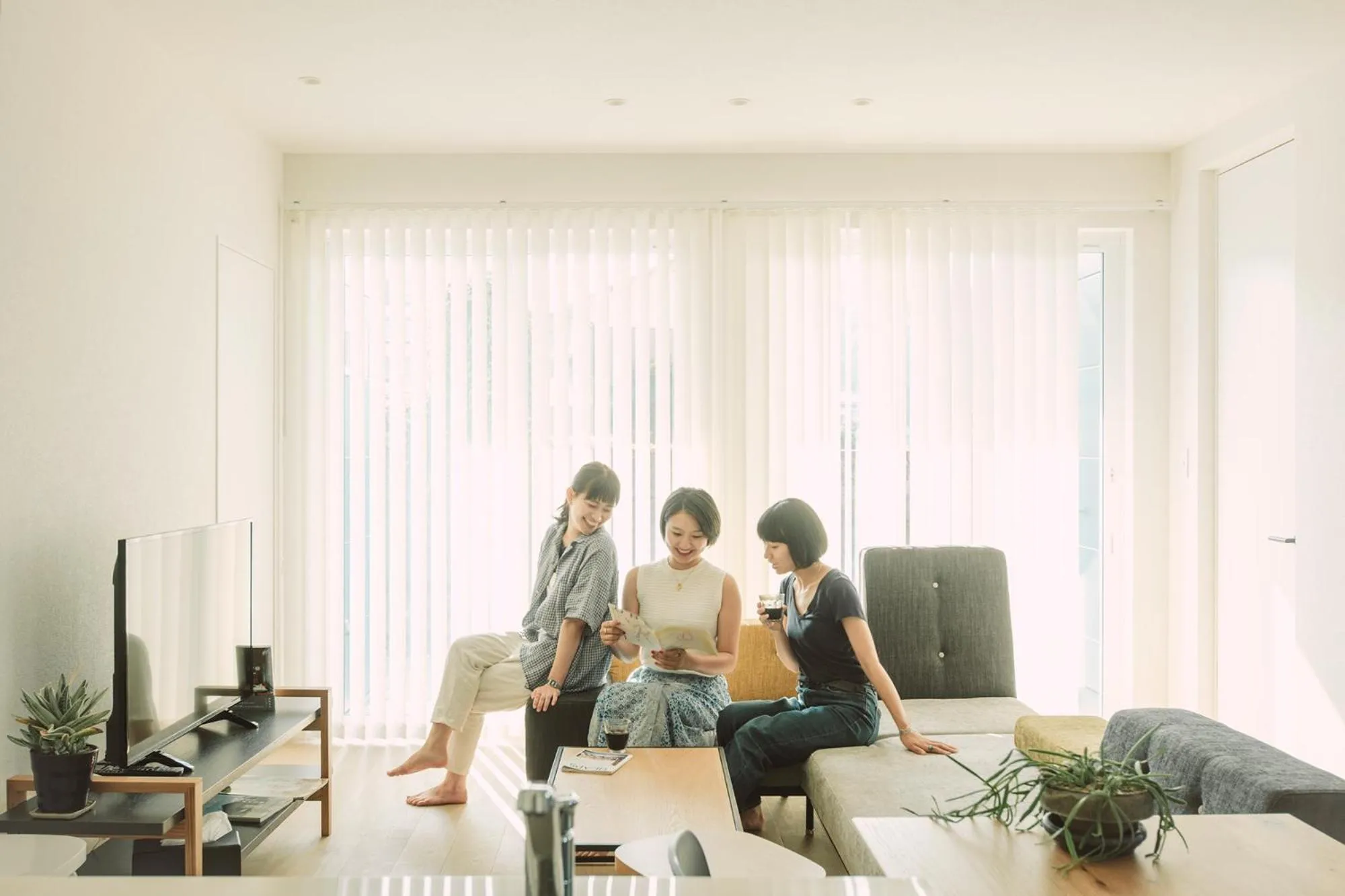 People in Seacruise House Navio