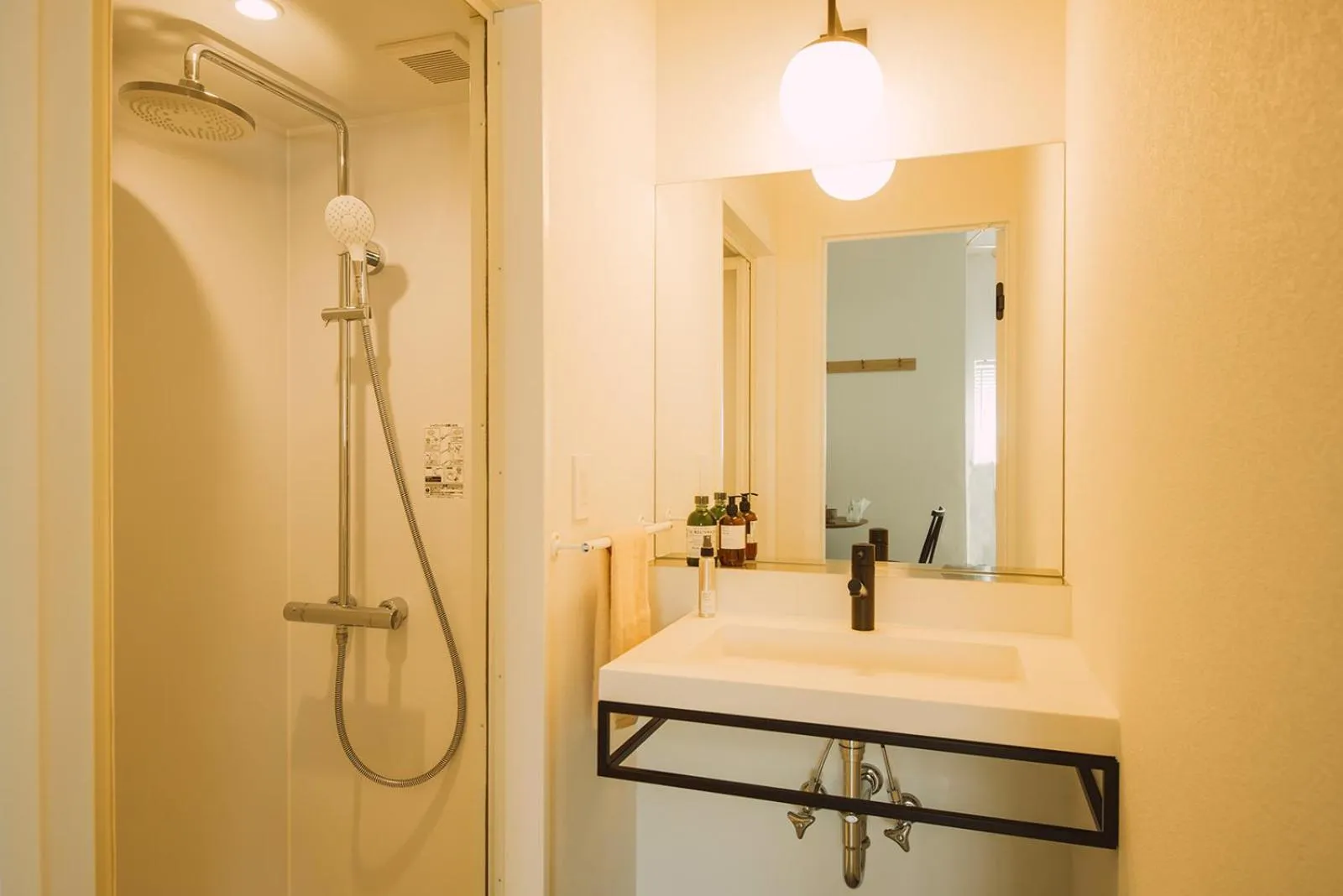 Shower in Seacruise House Navio