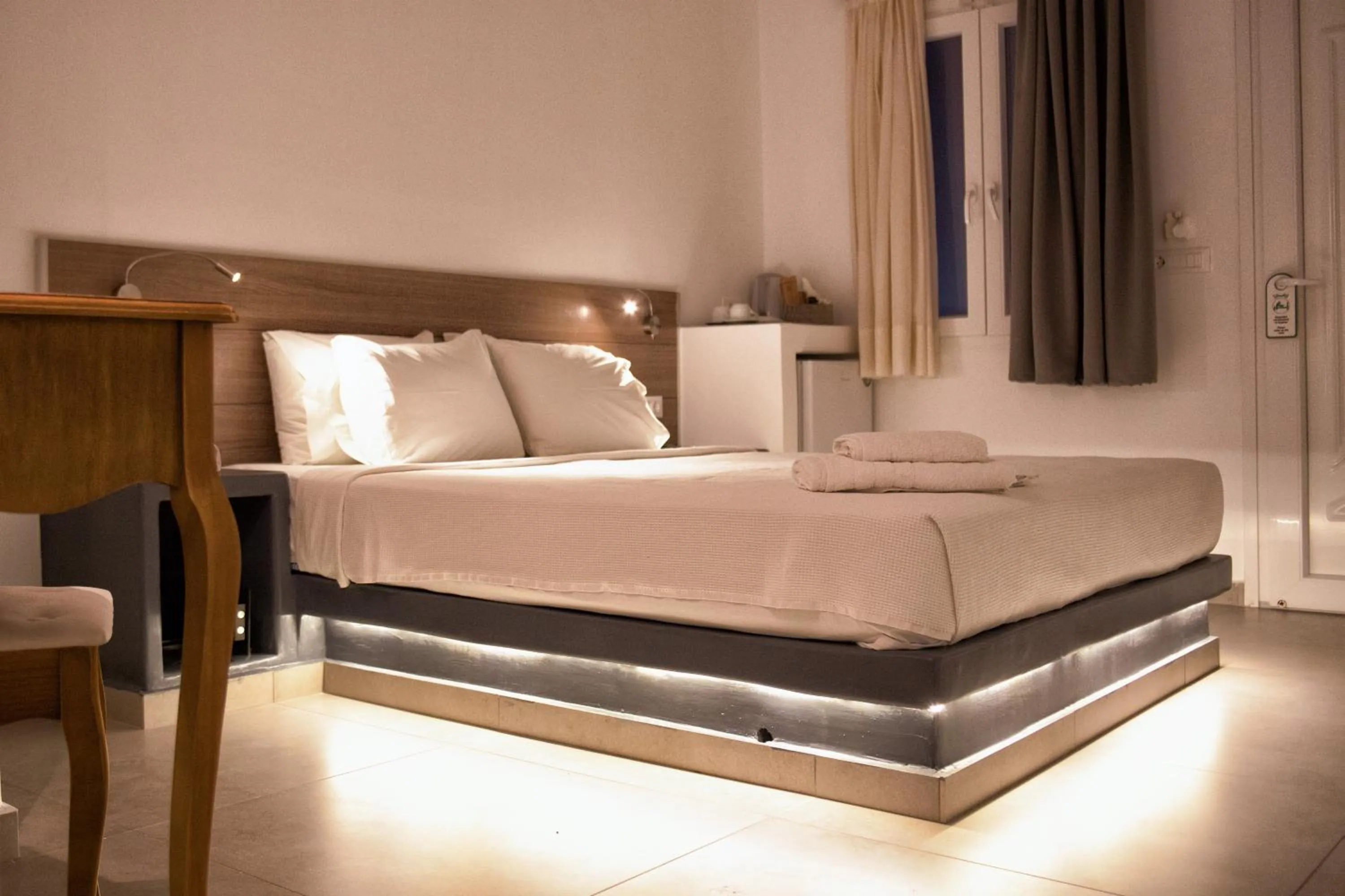 Bed in Villa Galaxy Santorini