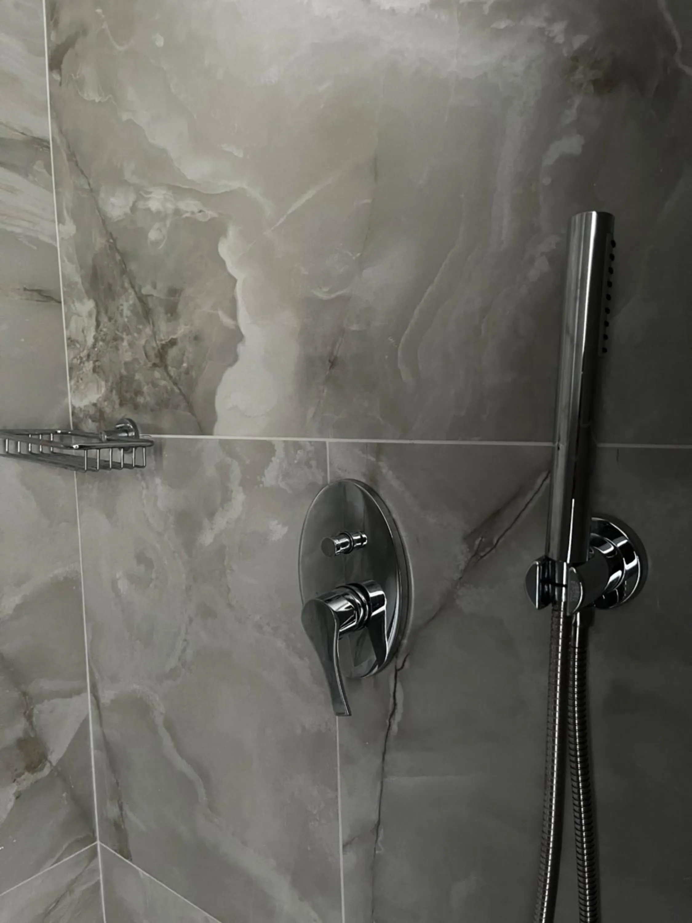 Shower in Villa Galaxy Santorini