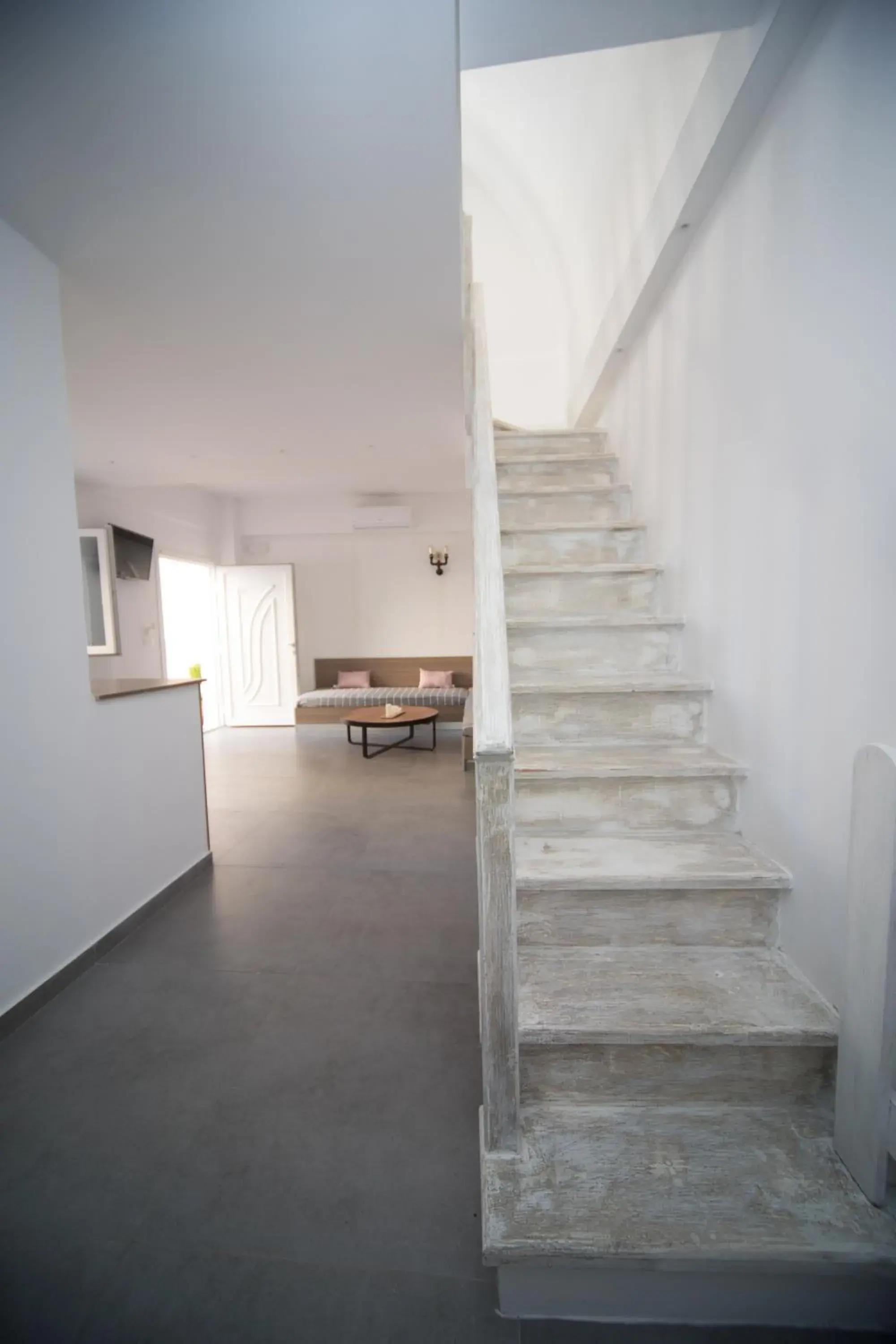 Deluxe Suite with Outdoor Hot Tub - Split Level in Villa Galaxy Santorini Deluxe Suite with Outdoor Hot Tub - Split Level in Villa Galaxy Santorini