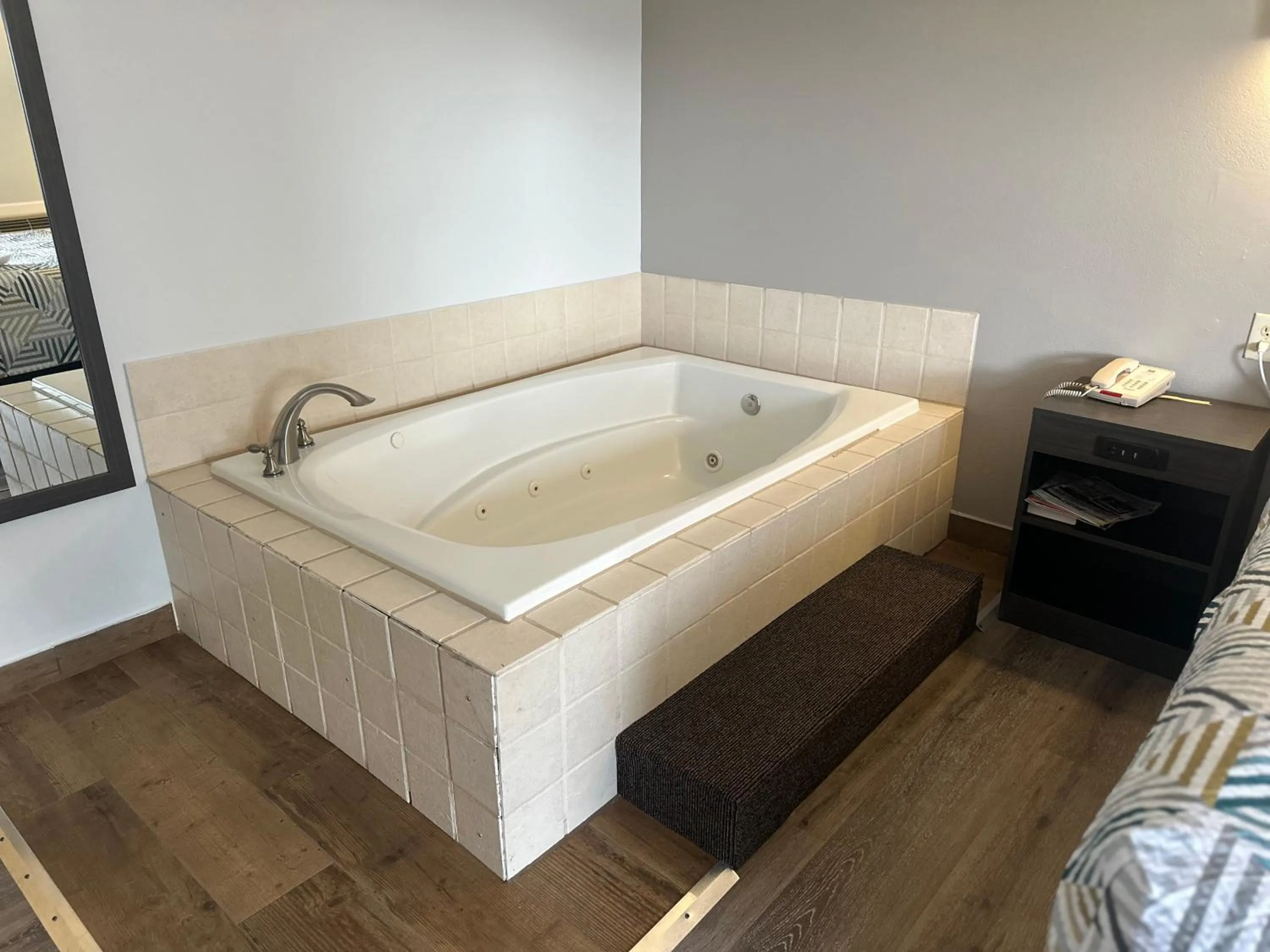 Photo of the whole room, Bed in Motel 6-Wisconsin Rapids, WI