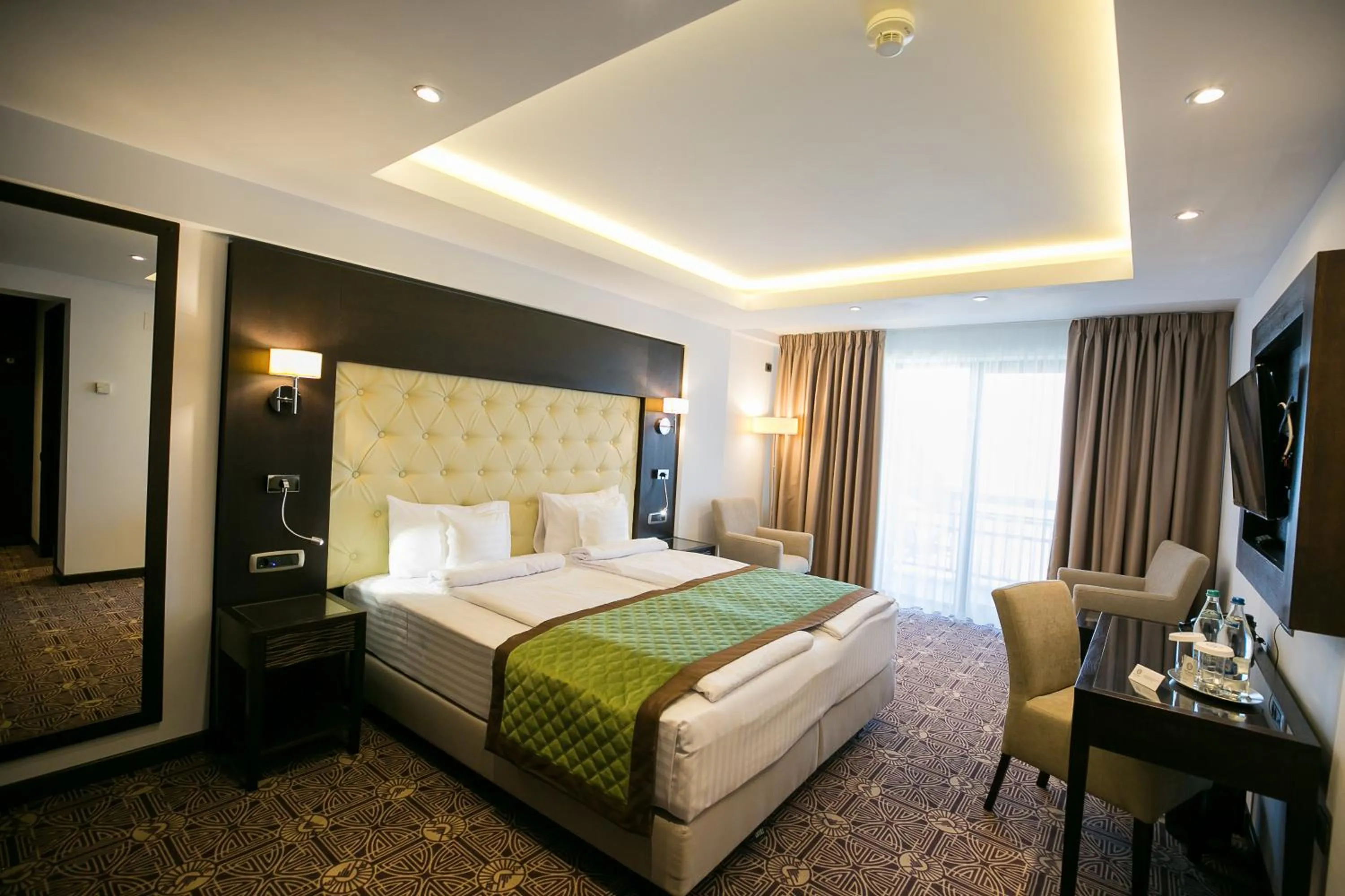 Photo of the whole room, Bed in Castelnor