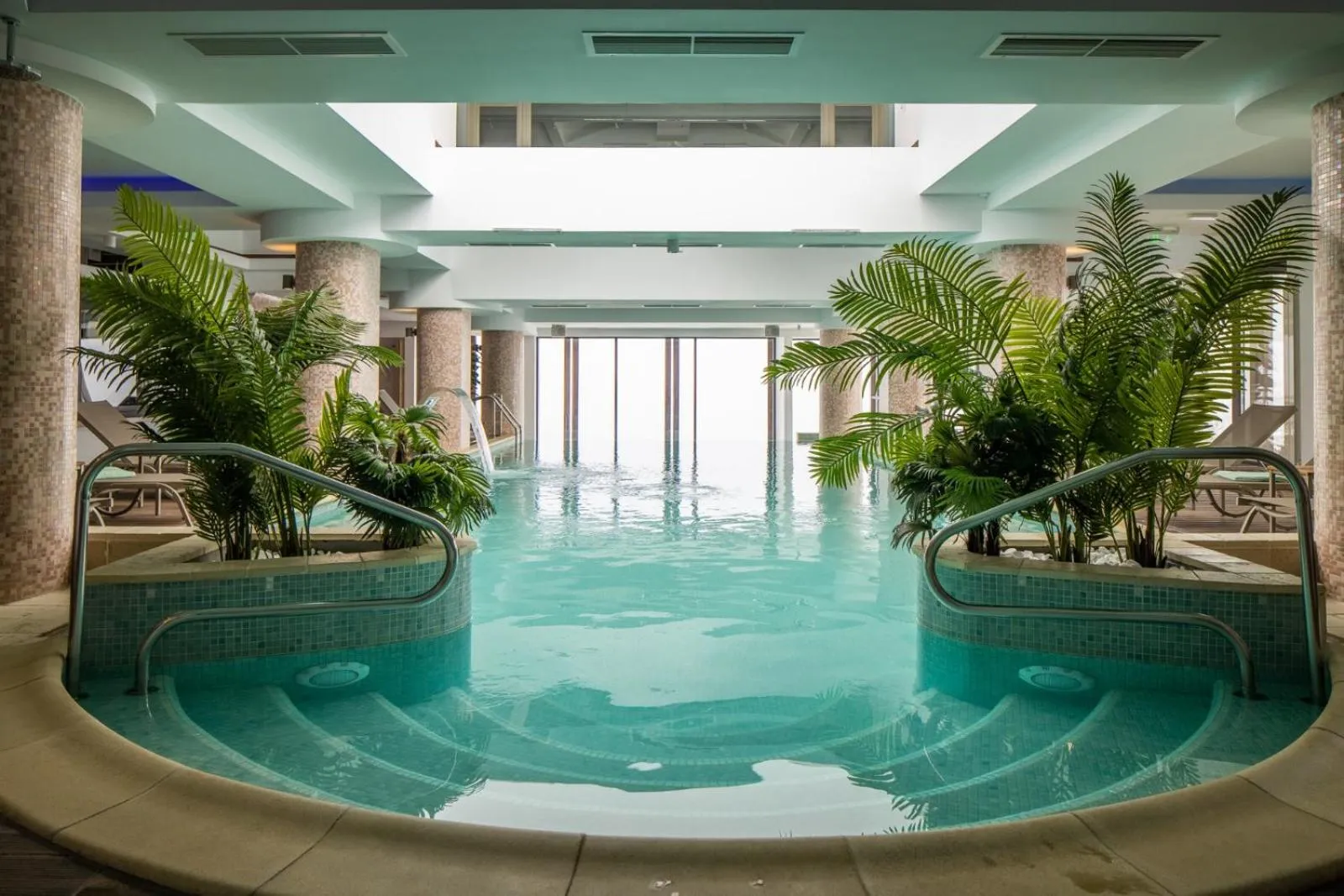 Spa and wellness centre/facilities in Castelnor