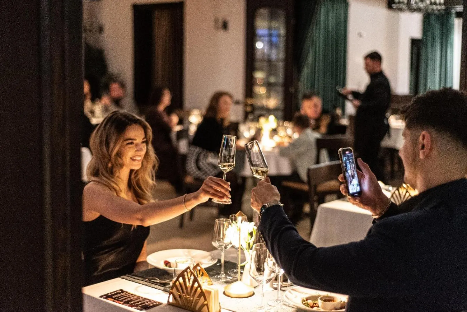 Restaurant/places to eat in Castelnor