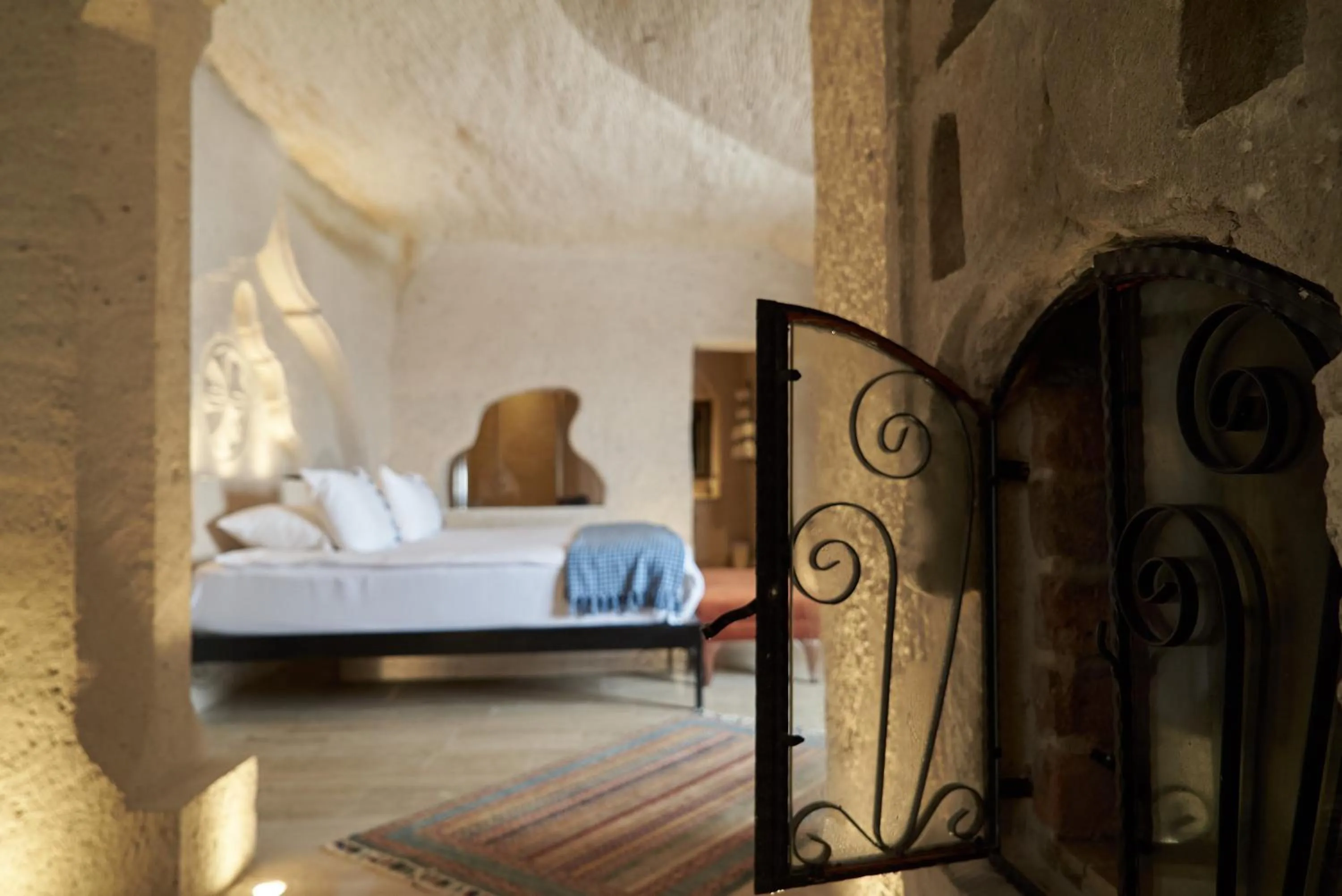 Bedroom, Bed in Corner İn Cappadocia