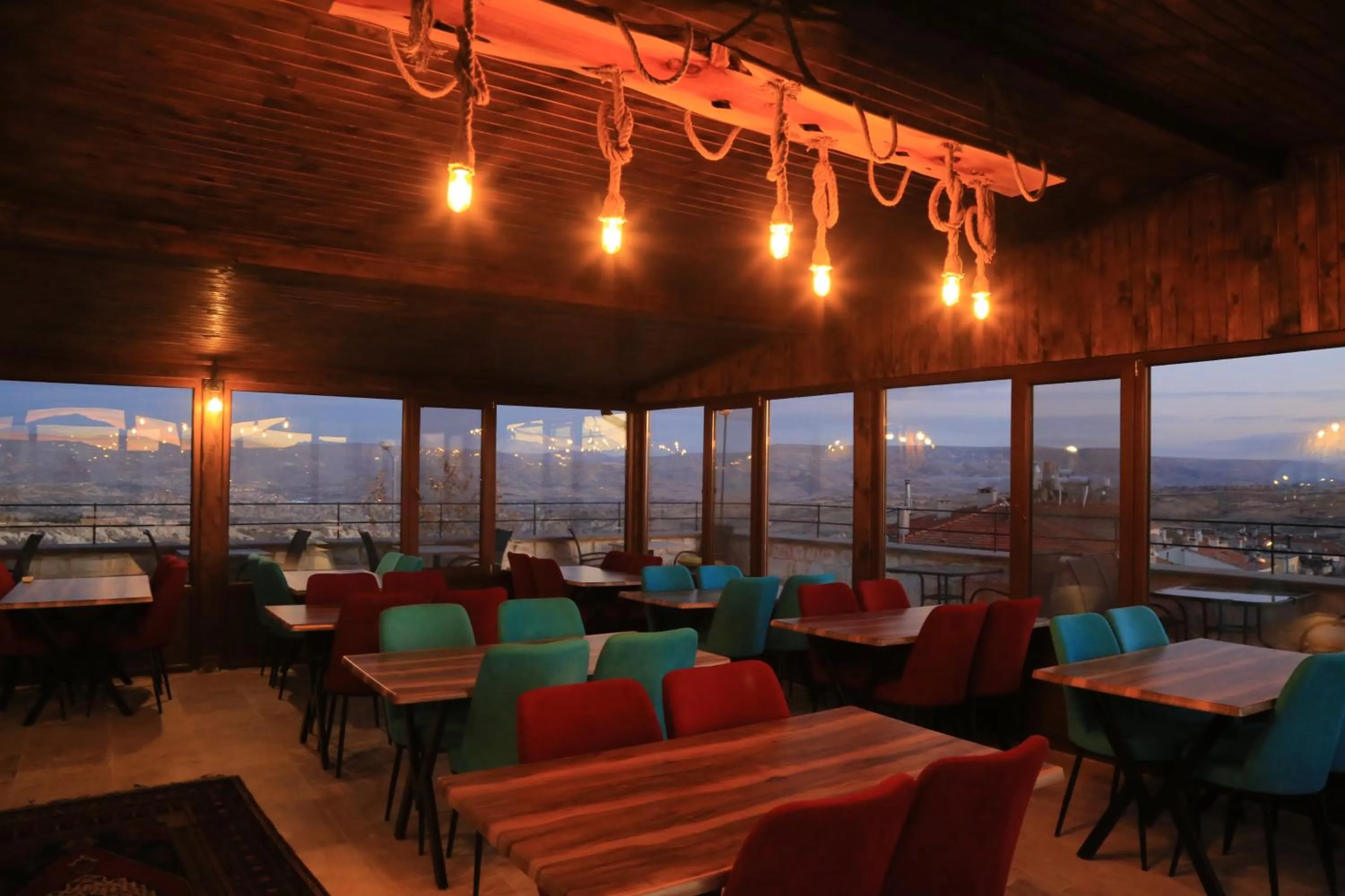 Communal lounge/ TV room in Corner İn Cappadocia