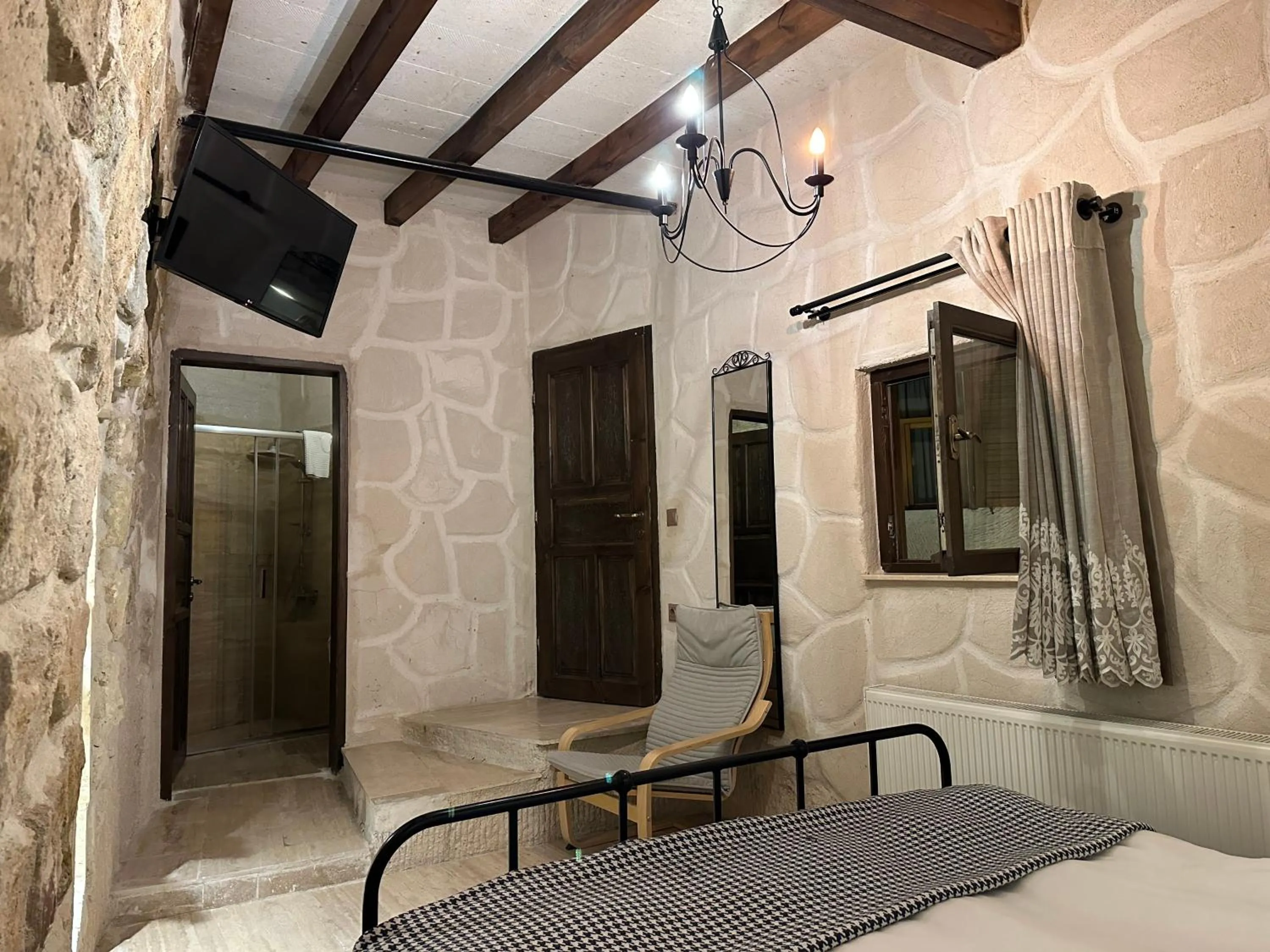 Bedroom, Bed in Corner İn Cappadocia