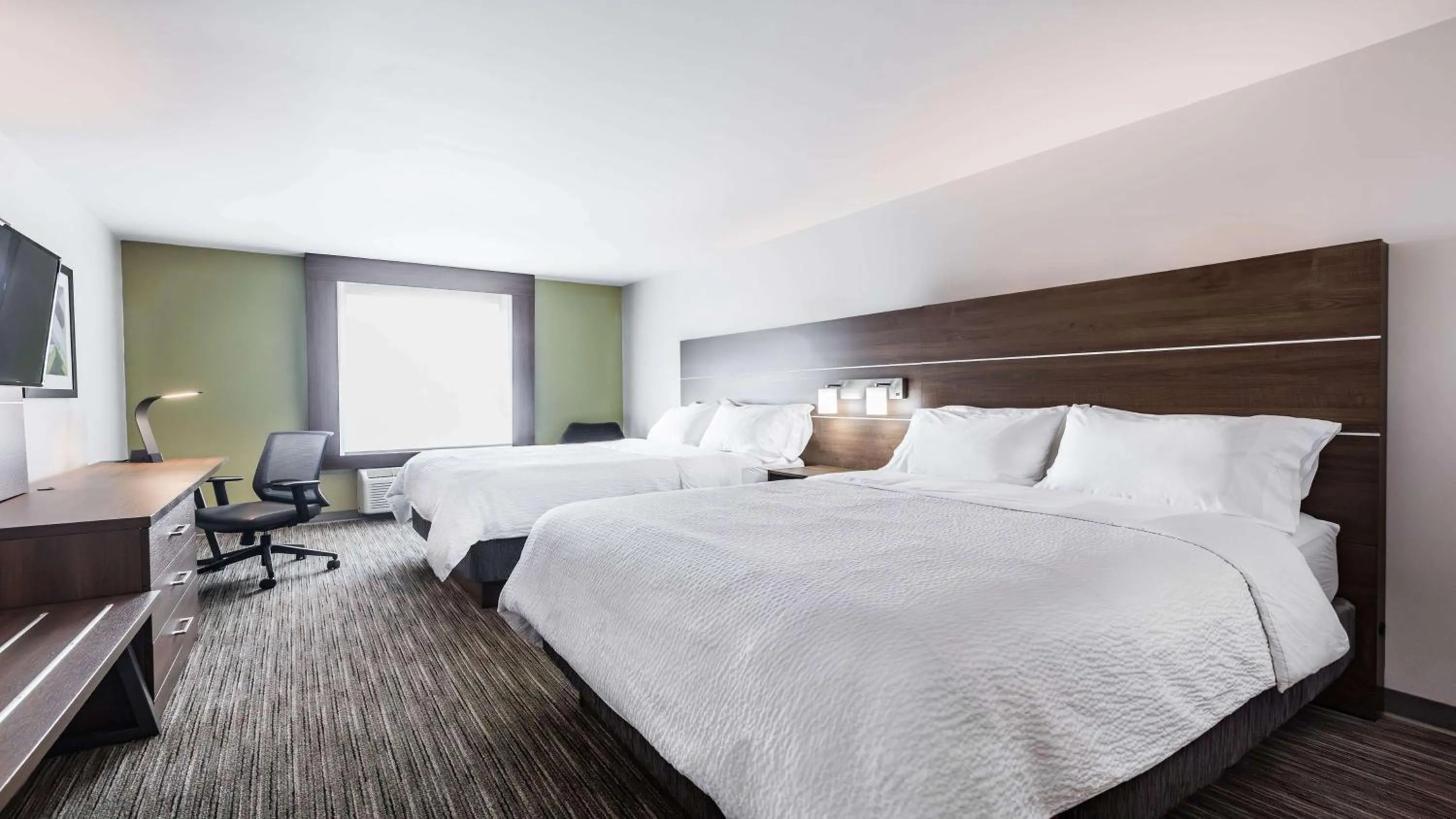 Photo of the whole room, Bed in Holiday Inn Express & Suites-Regina-South by IHG