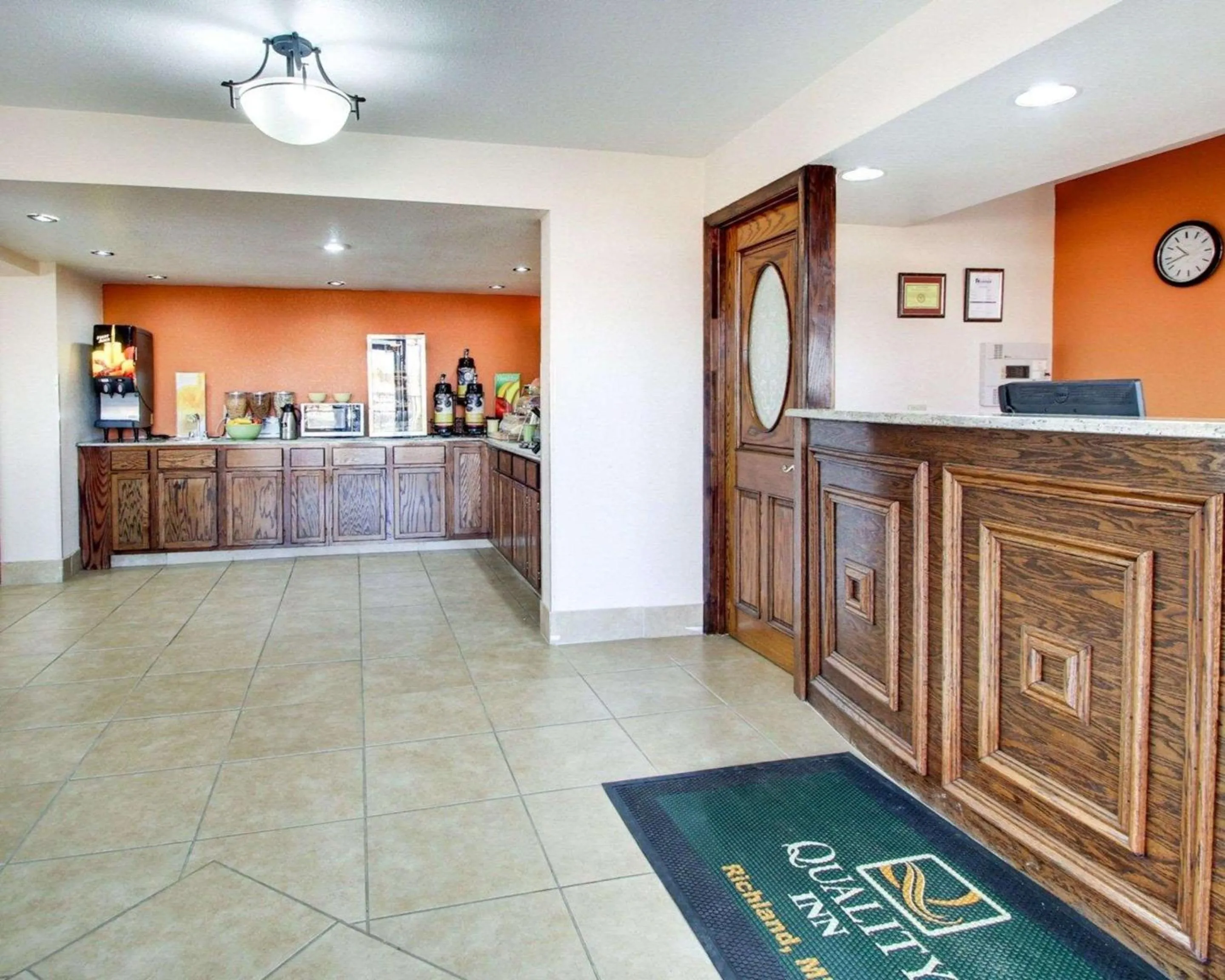 Lobby or reception in Quality Inn