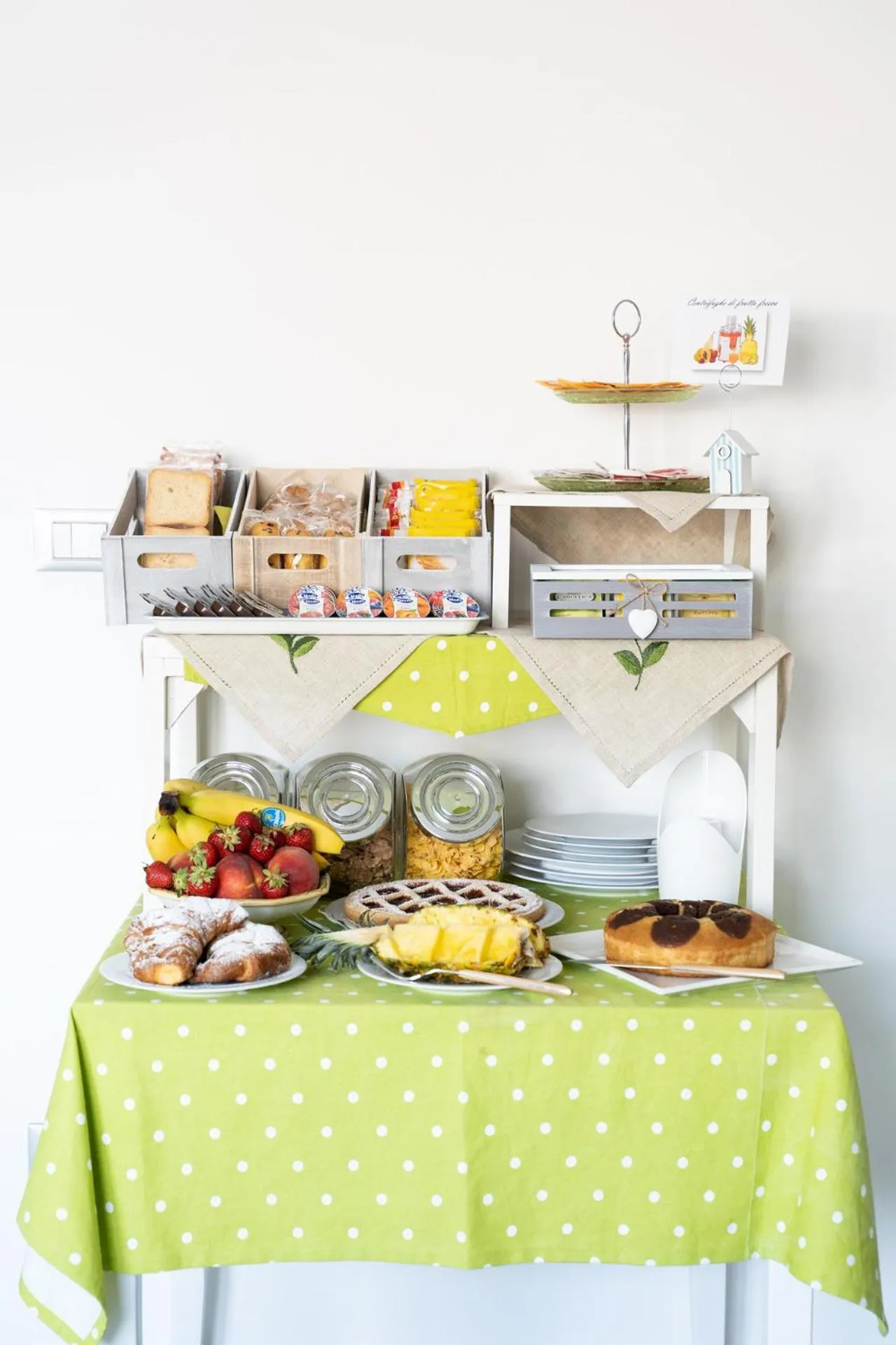 Breakfast in Baldacci Bed & Breakfast