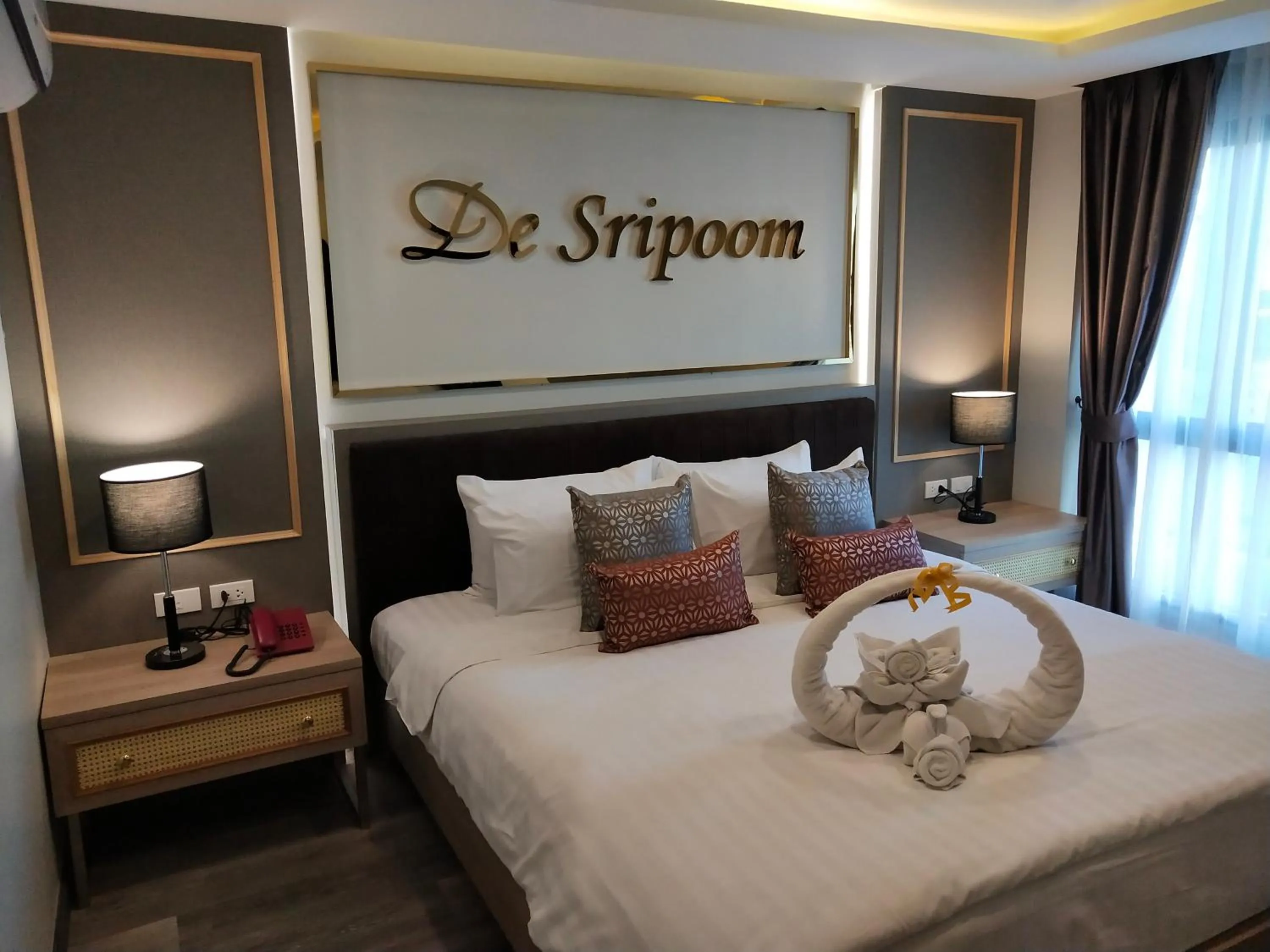 Bedroom, Bed in Hotel De Sripoom