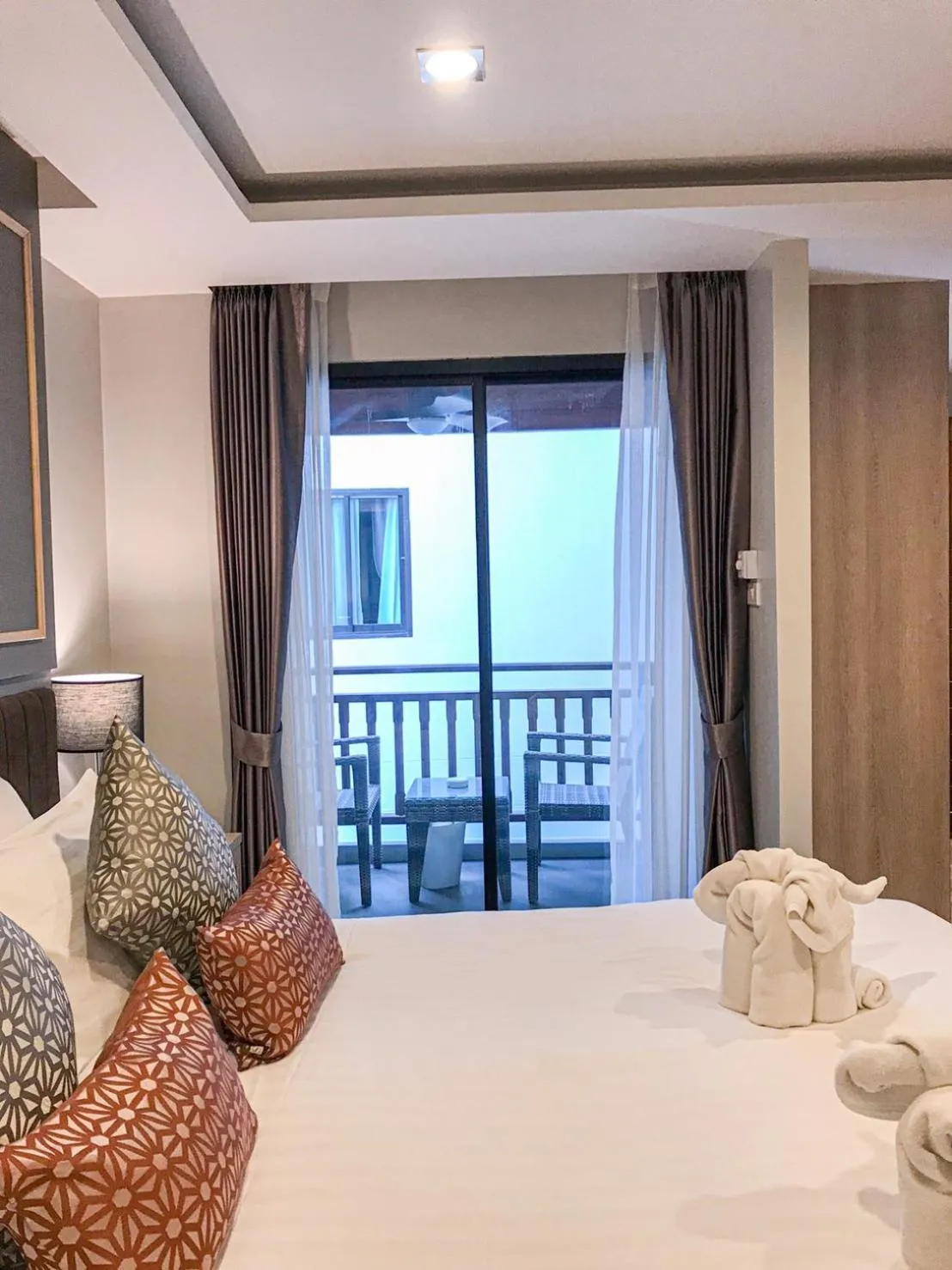 Bed in Hotel De Sripoom