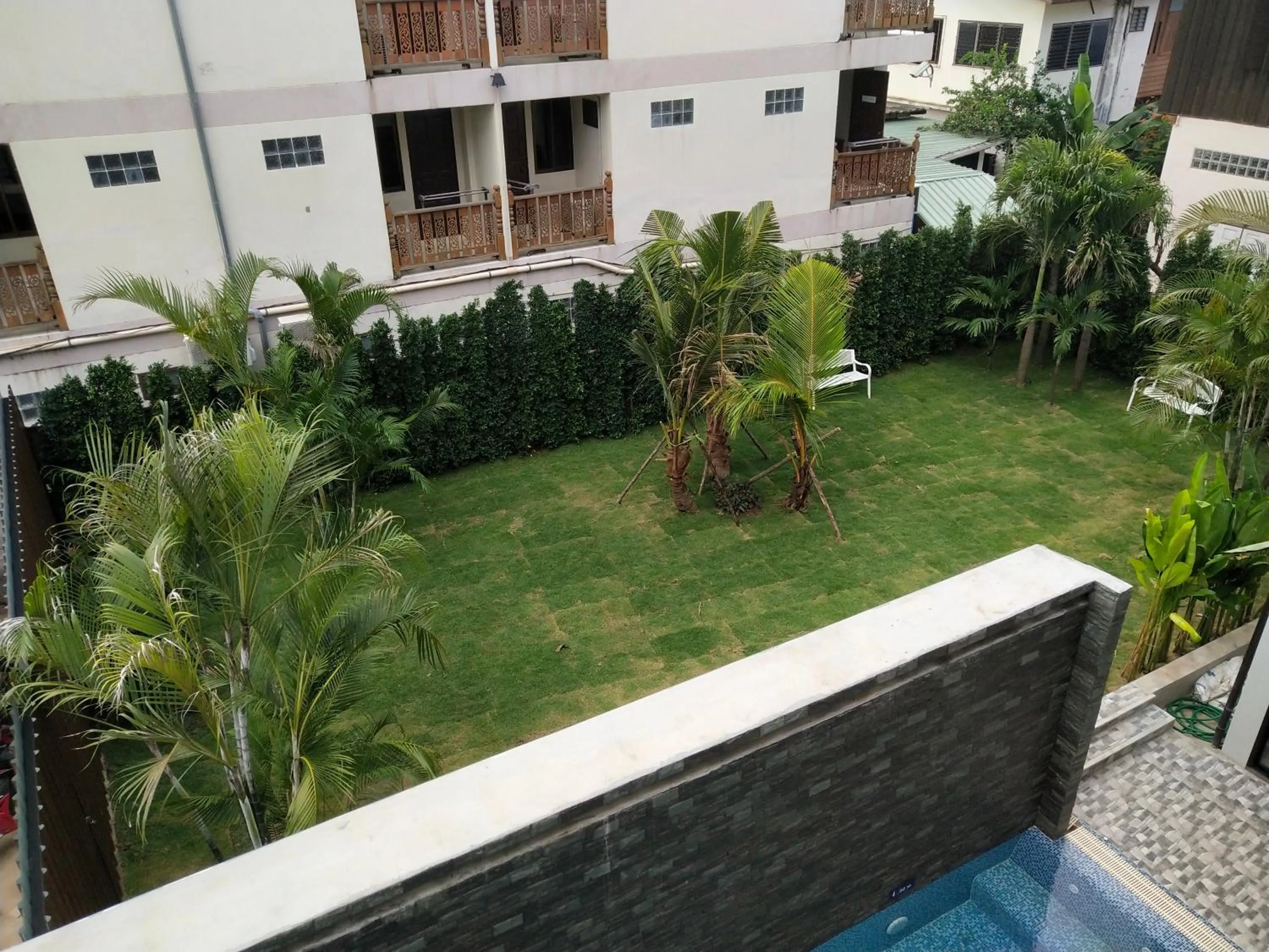 Property building in Hotel De Sripoom