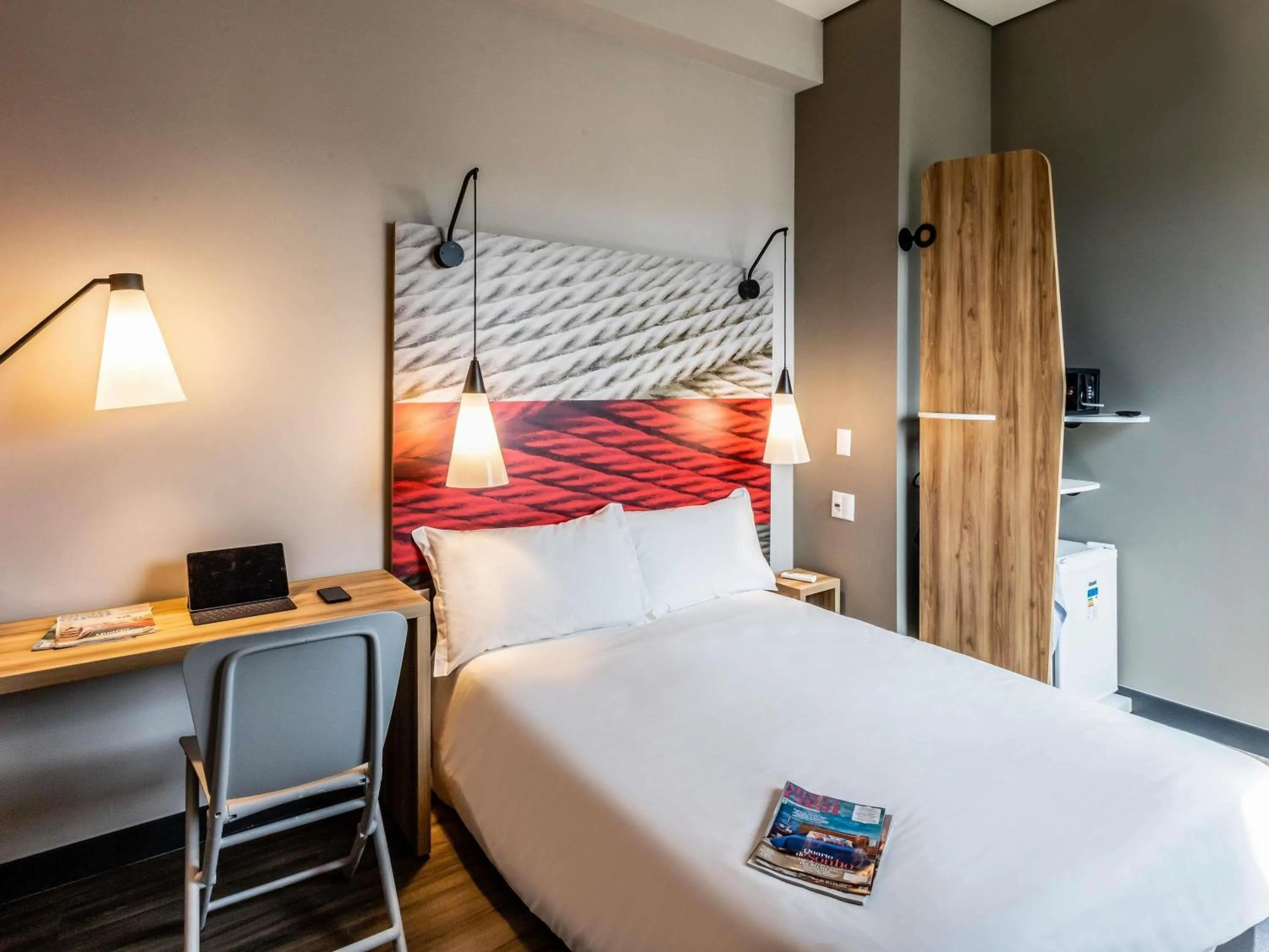 Bedroom, Bed in ibis Palmas Avenida JK