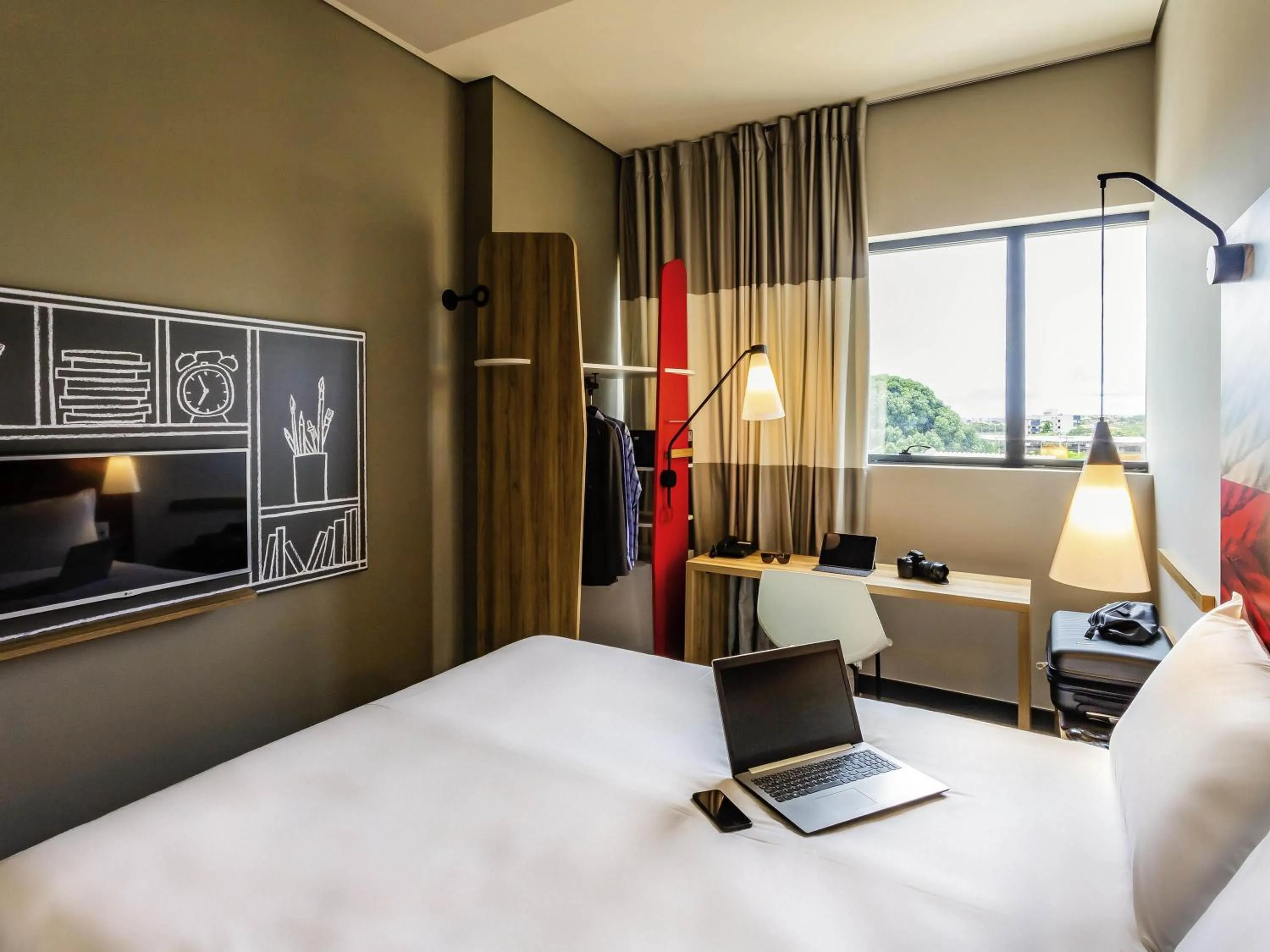 Bedroom, Bed in ibis Palmas Avenida JK