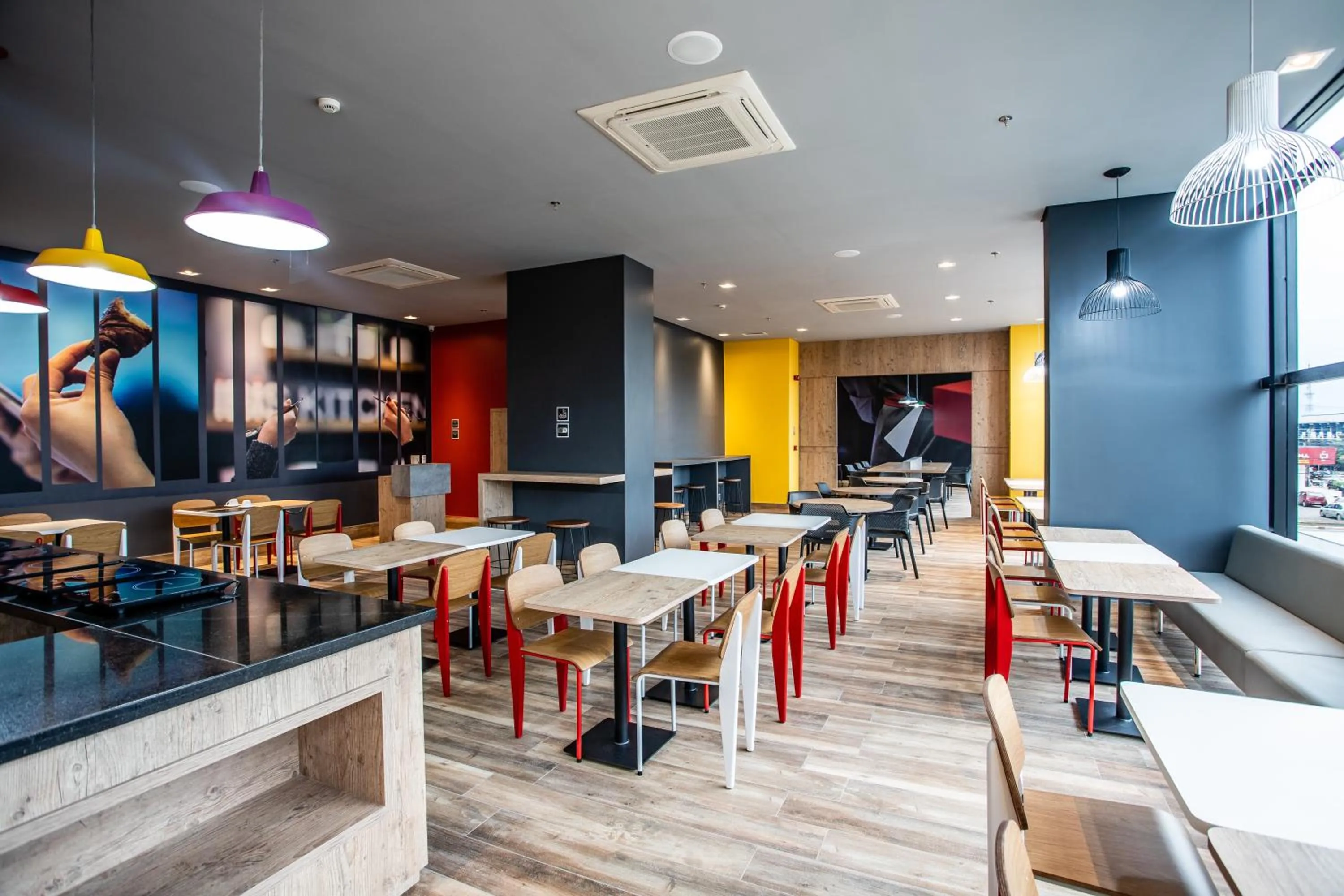 Restaurant/places to eat in ibis Palmas Avenida JK