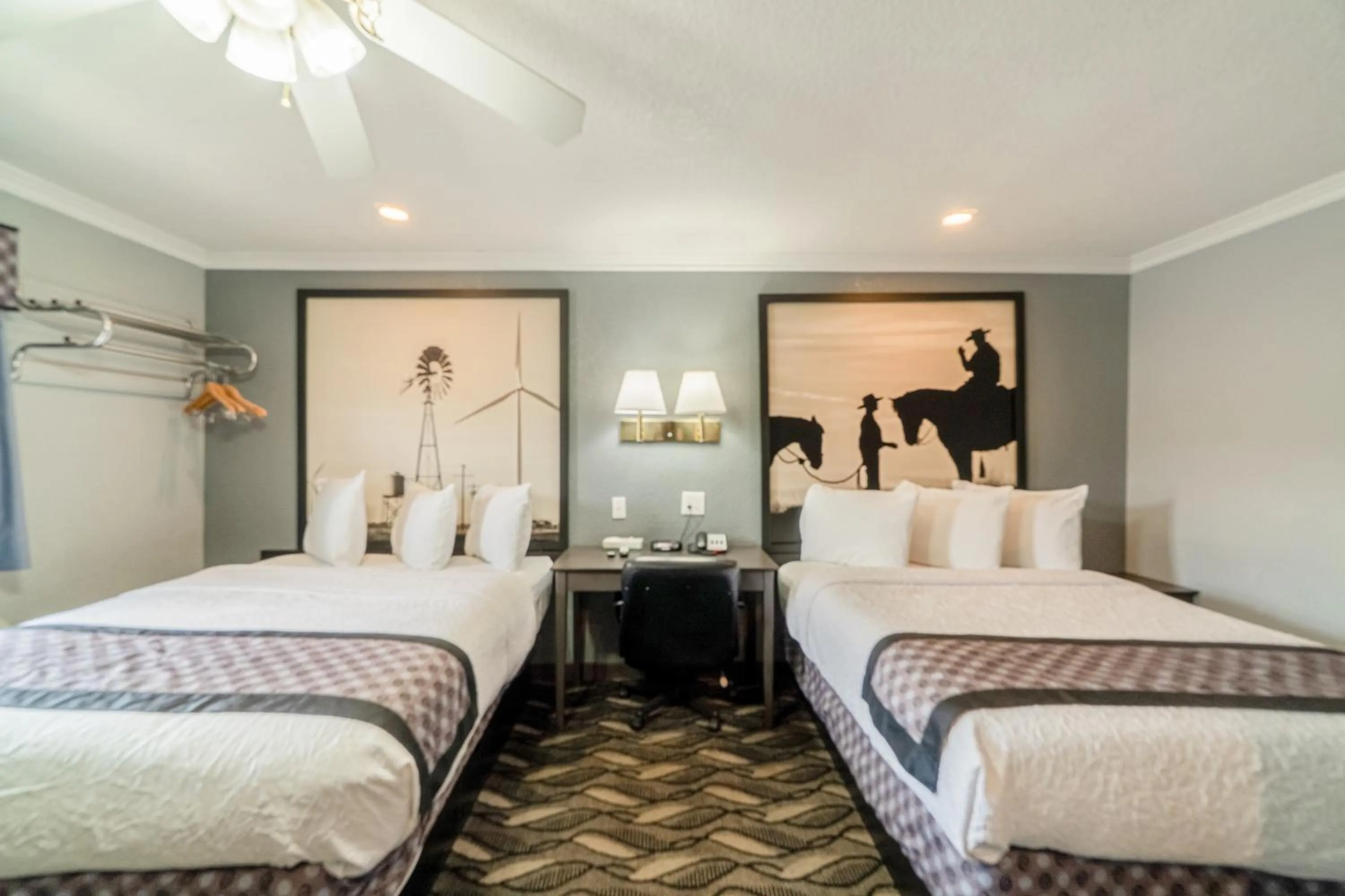 Bedroom, Bed in Purple Sage By OYO Snyder TX