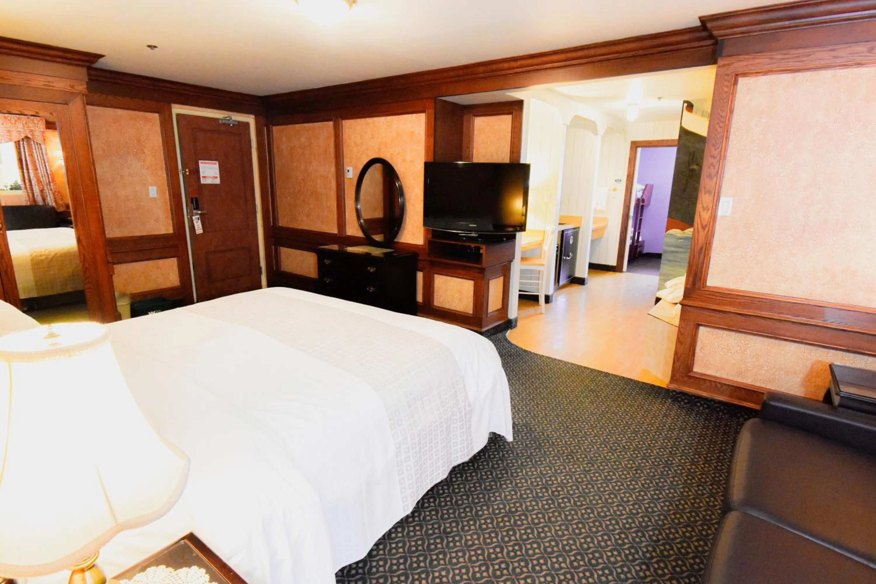 Photo of the whole room, Bed in Canad Inns Destination Centre Fort Garry