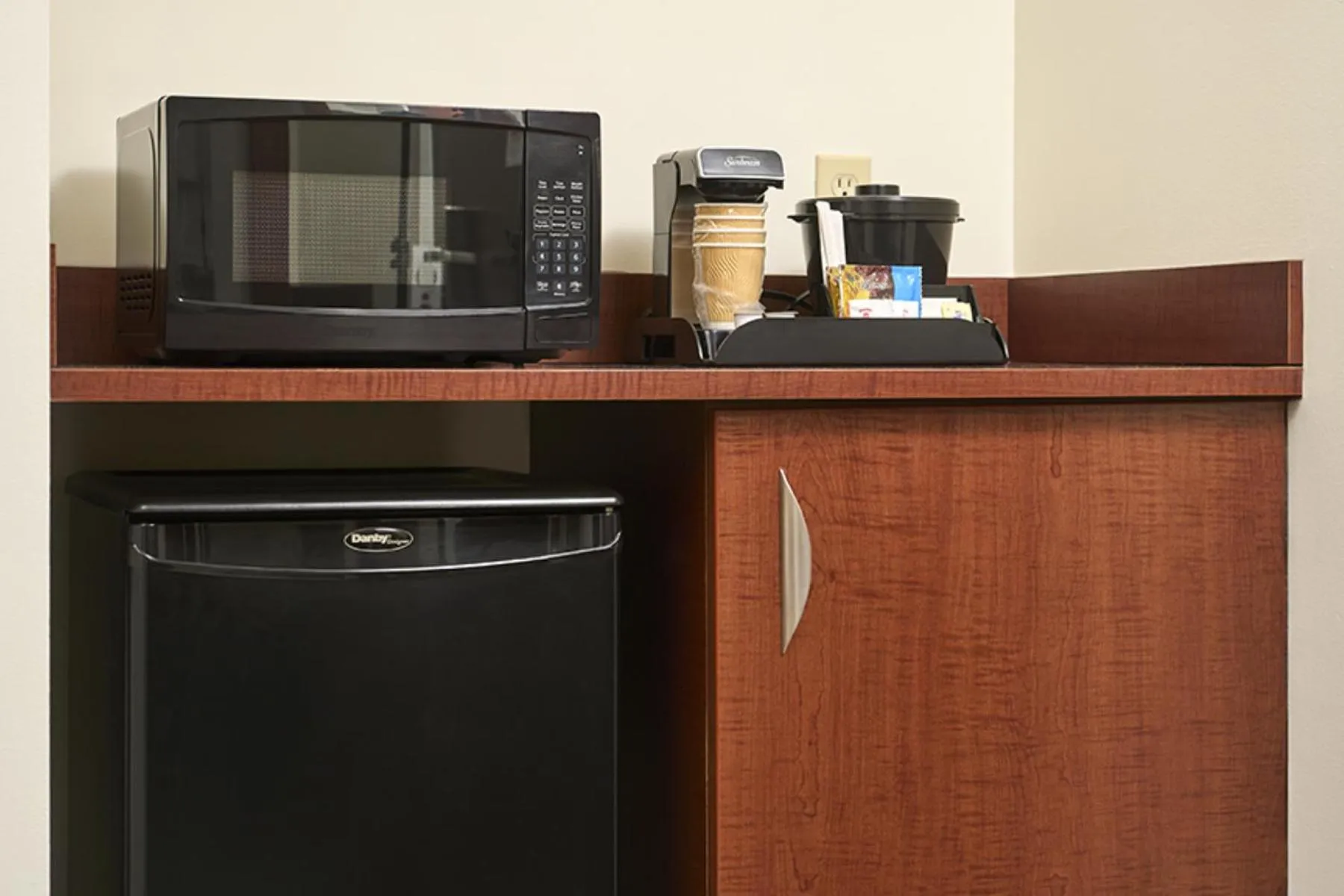 Coffee/tea facilities in Canad Inns Destination Centre Fort Garry
