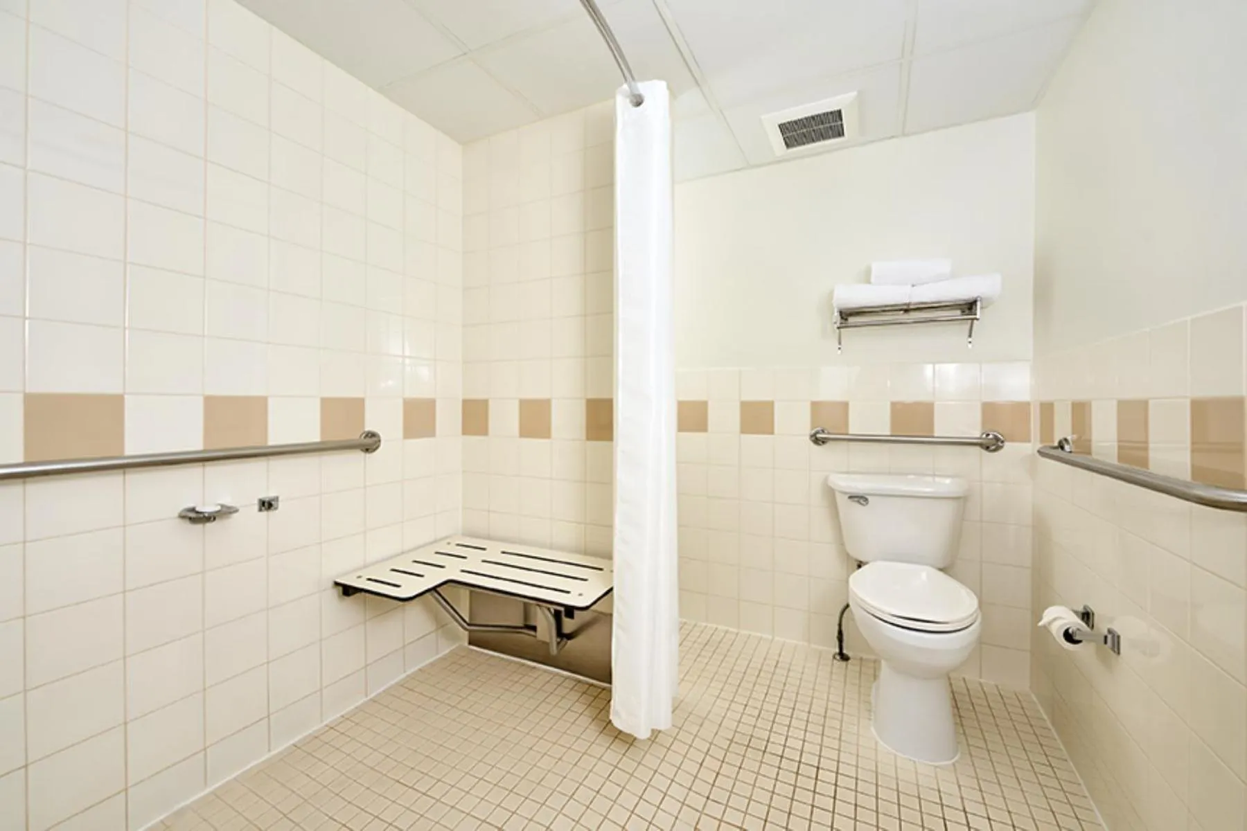 Shower in Canad Inns Destination Centre Fort Garry