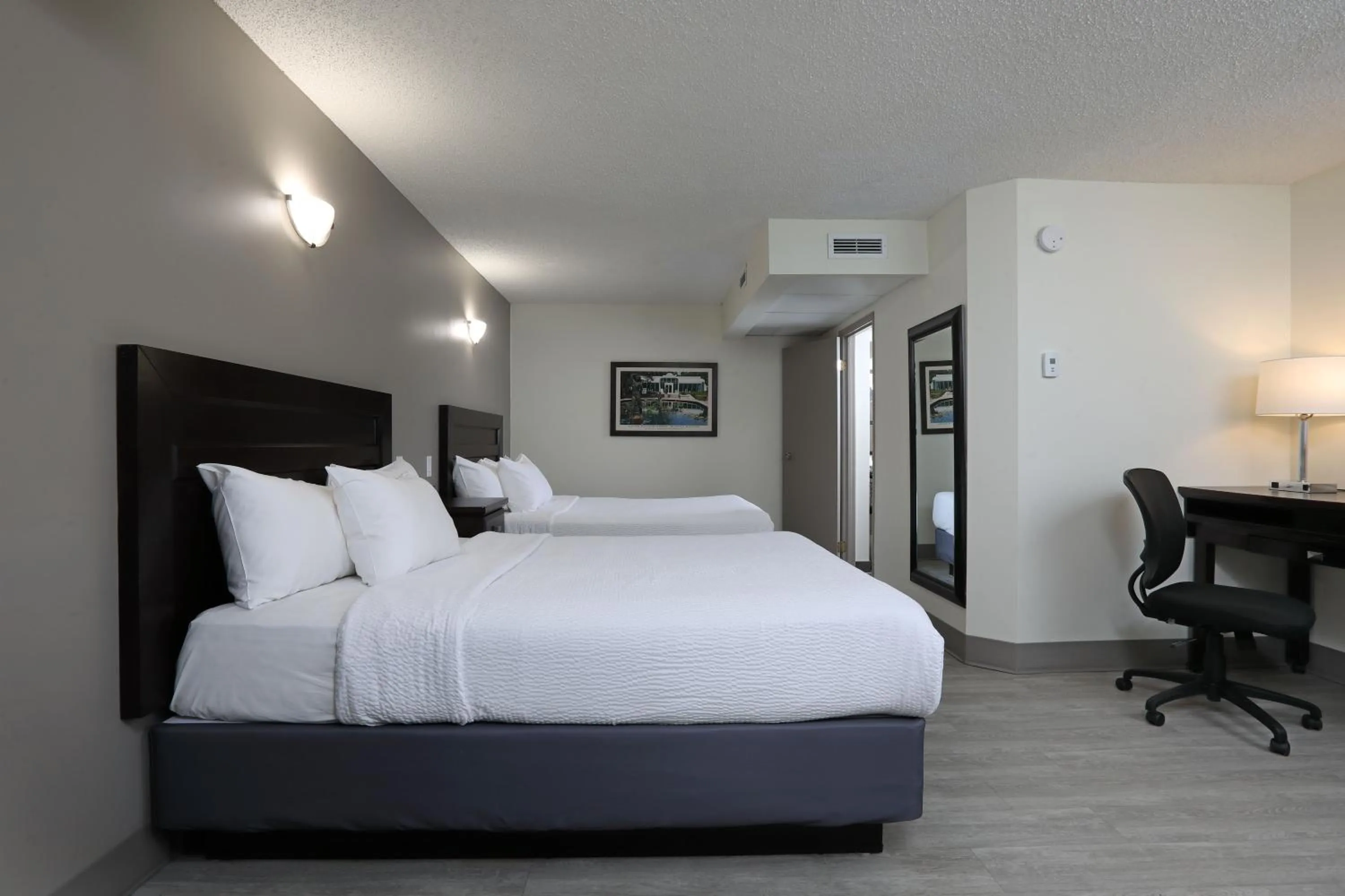 Bed in Canad Inns Destination Centre Fort Garry