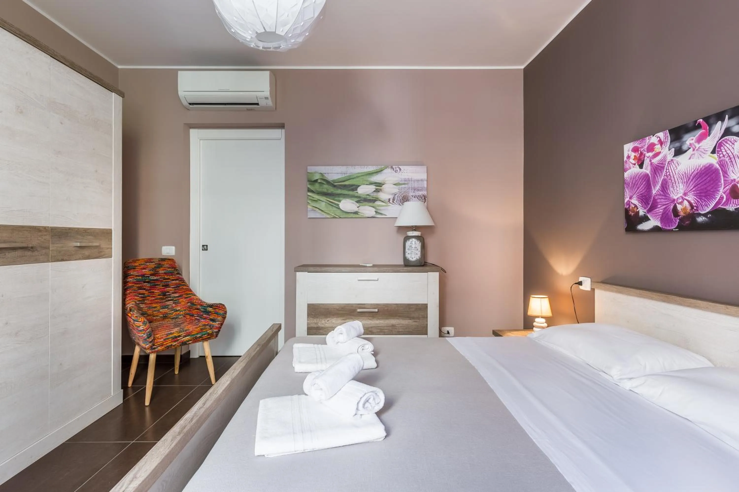 Bed in Modica for Family - Rooms and Apartments