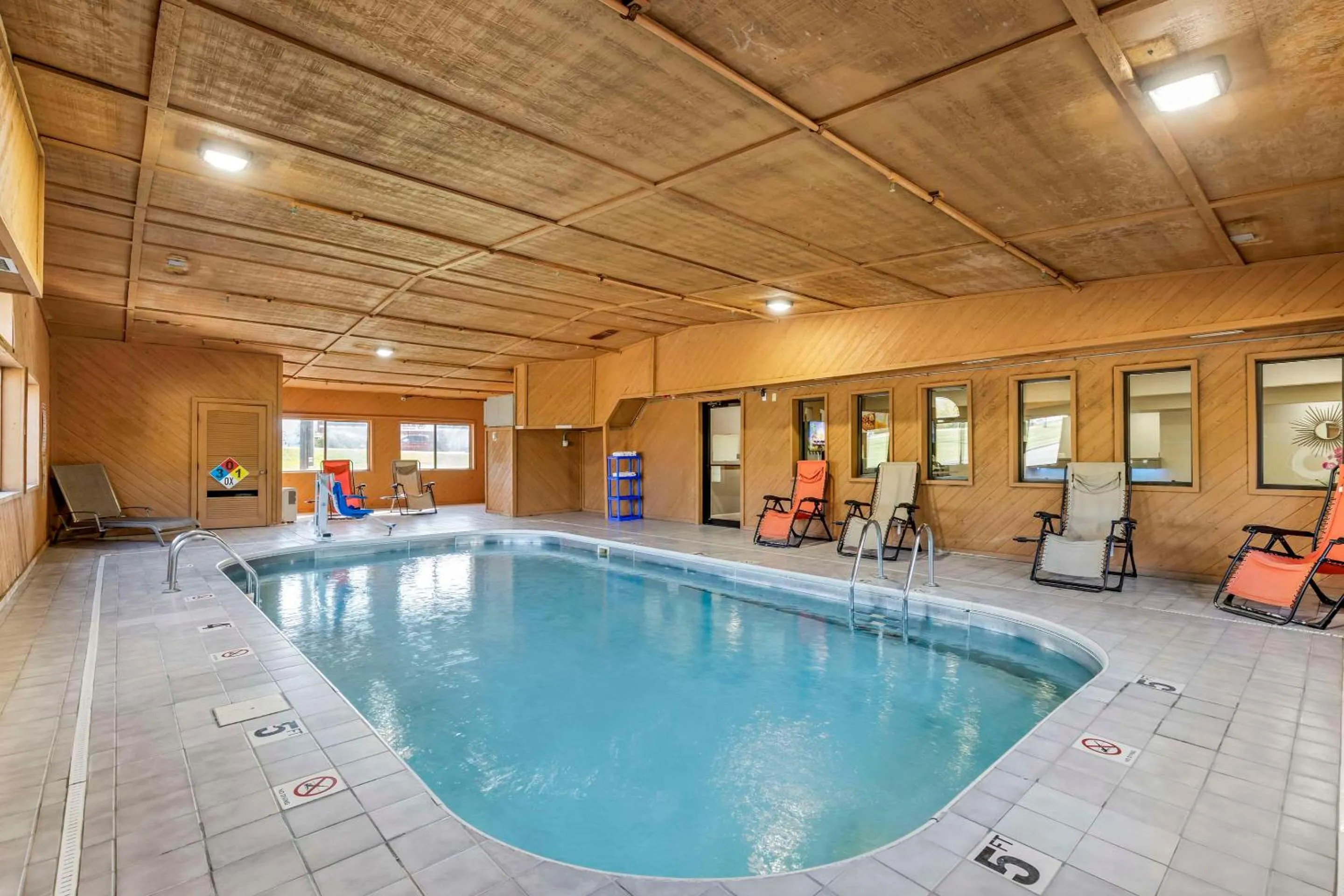 Swimming pool in Quality Inn Indianola