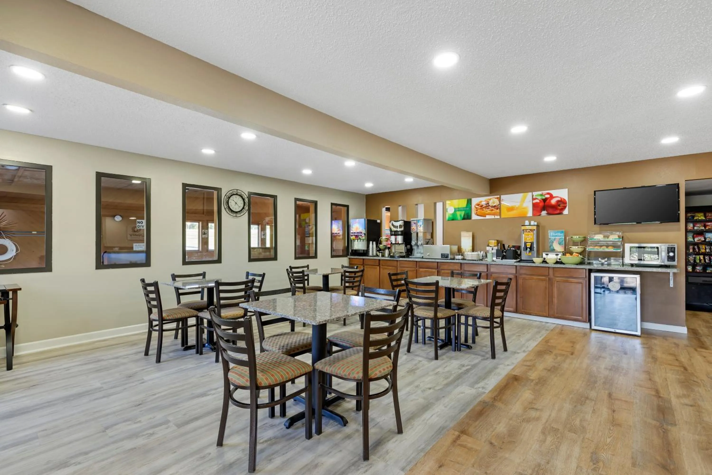 Breakfast in Quality Inn Indianola