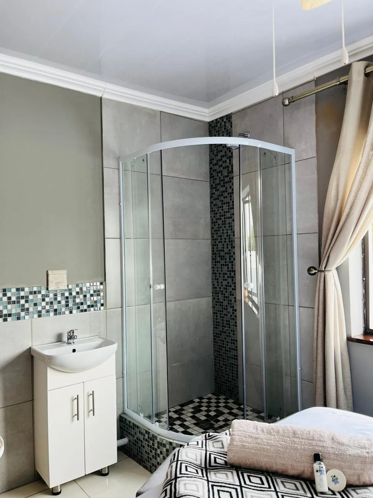 Shower in Abecor Hotel