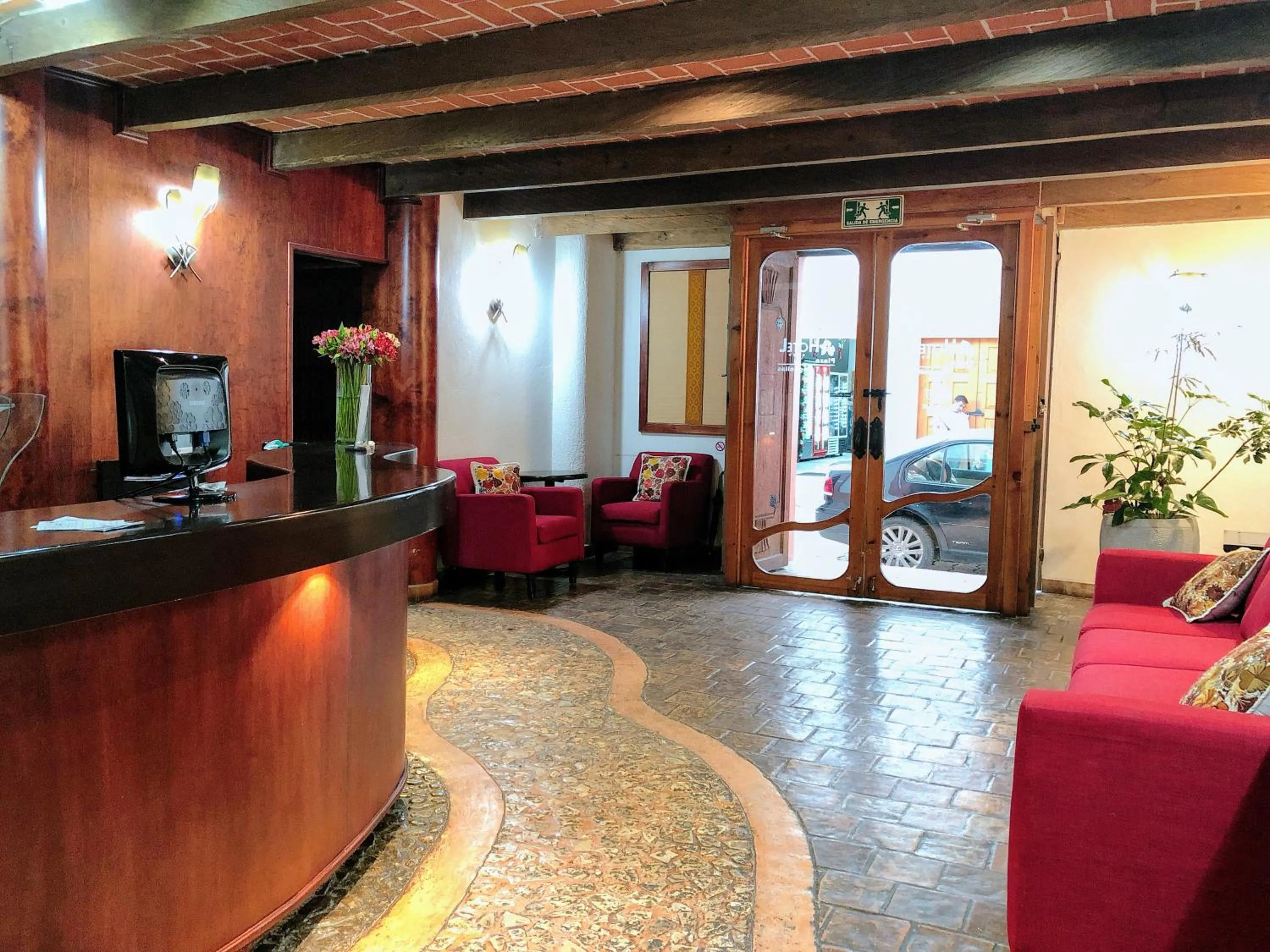 Plaza Magnolias Suites