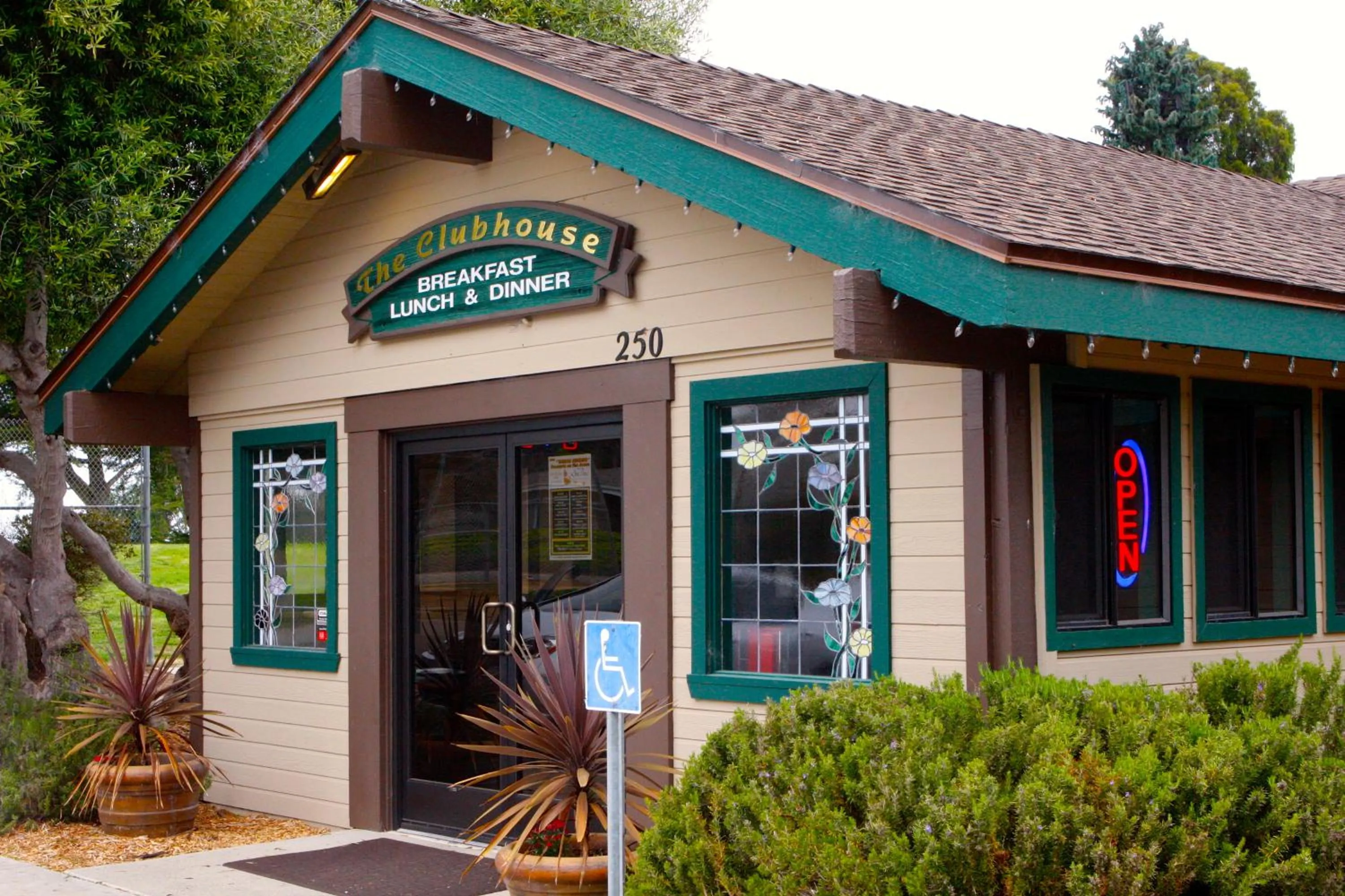 Facade/entrance in Sea Pines Golf Resort