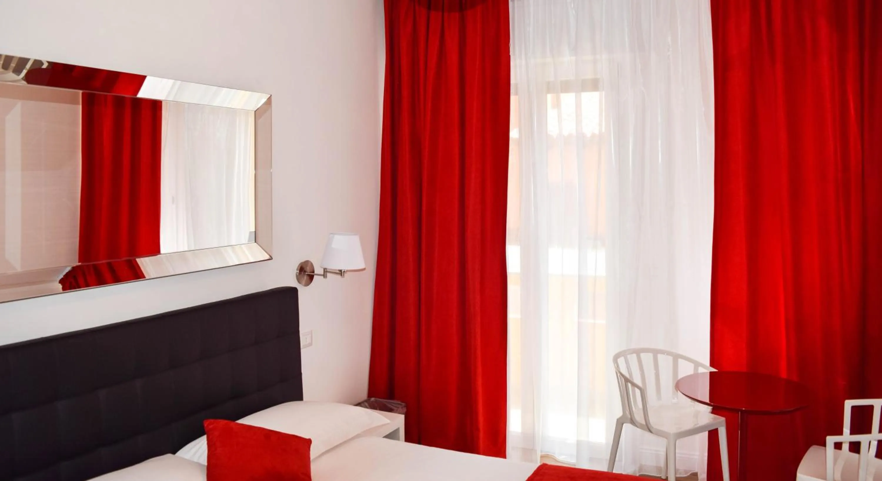 Bedroom, Bed in B&B La finestra sul canale