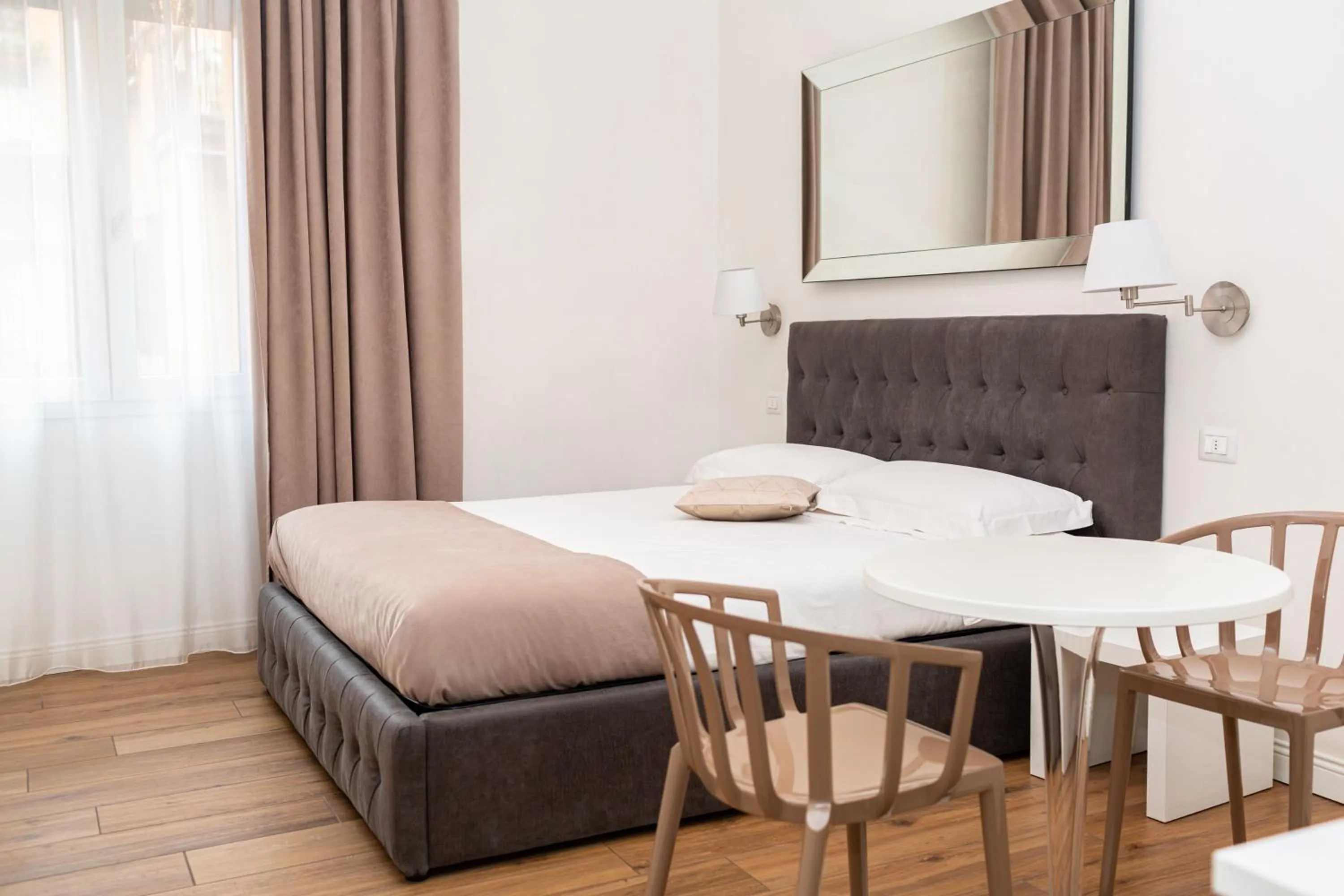 Photo of the whole room, Bed in B&B La finestra sul canale