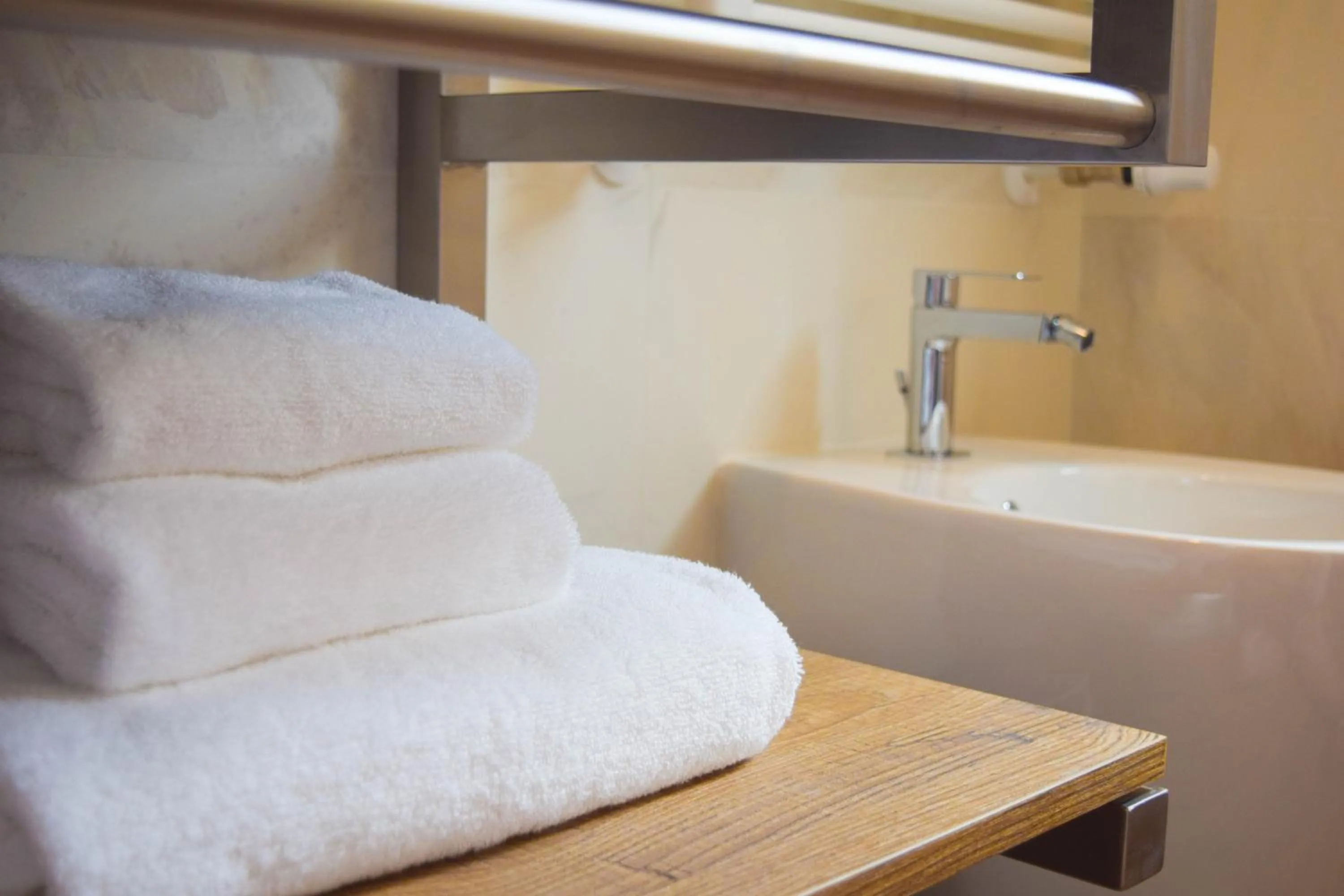 Bathroom, Bed in B&B La finestra sul canale