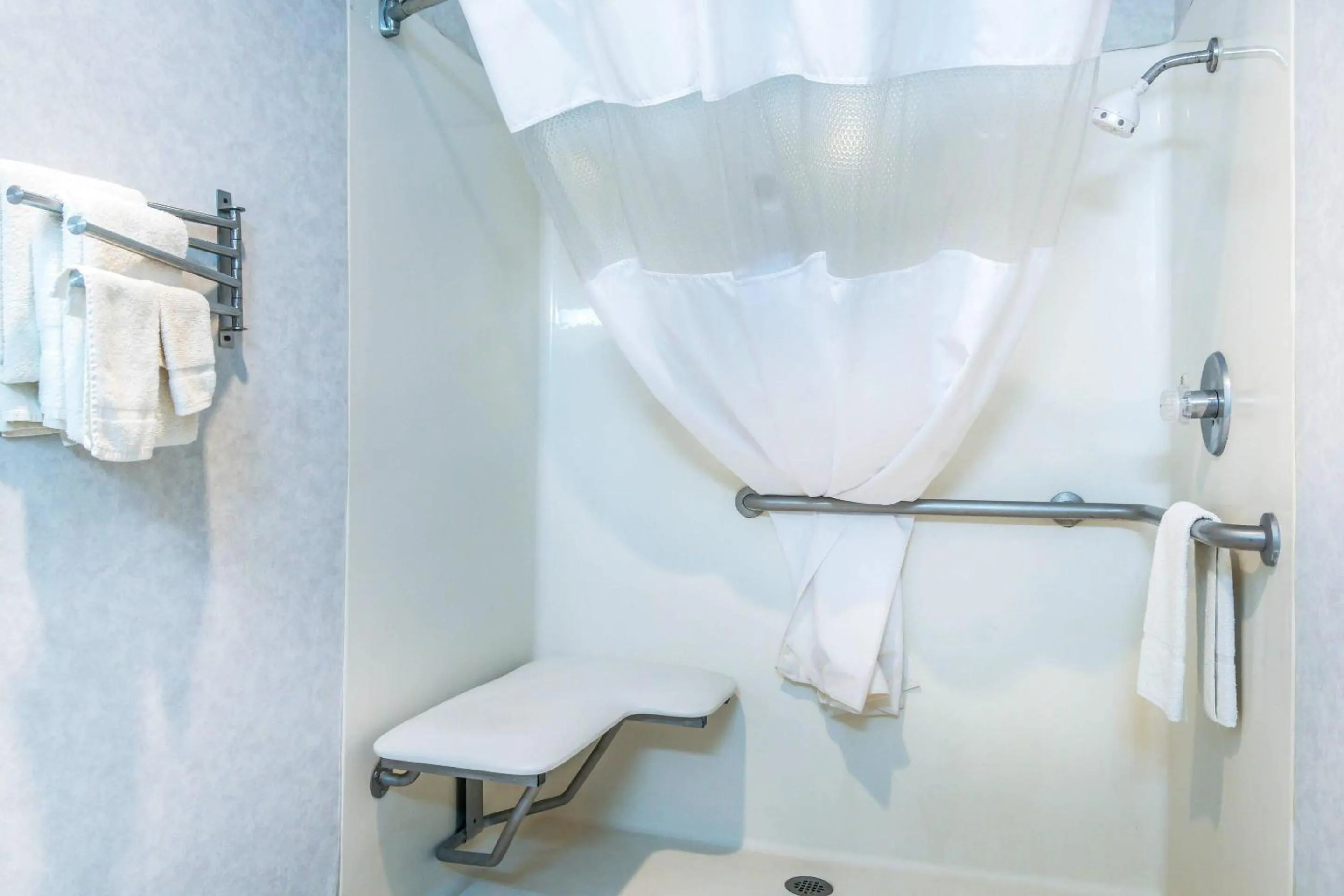 Bedroom in Econo Lodge Inn & Suites Sweetwater I-20