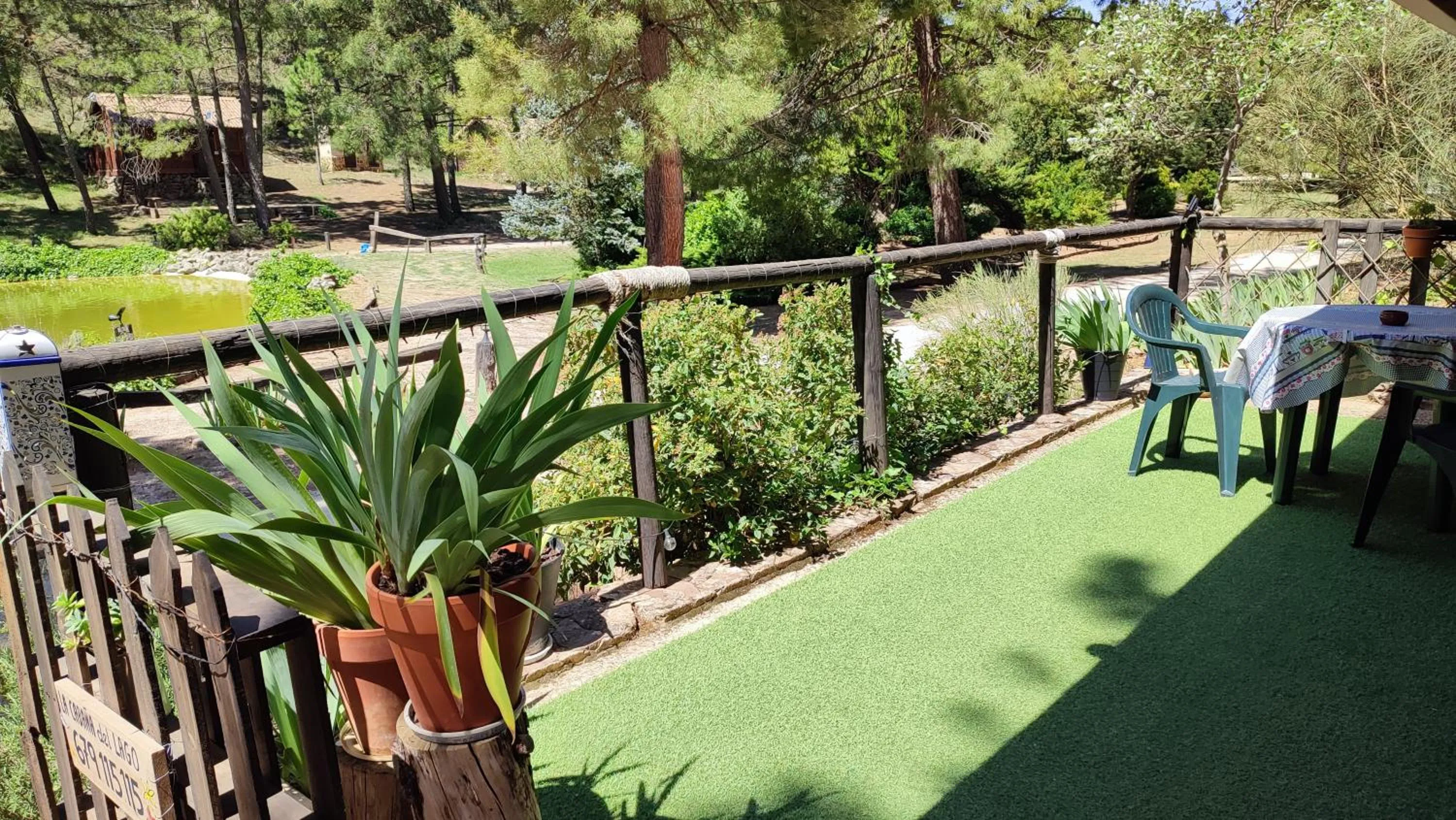 La cabaña del lago en ZAFIRO LAGUNAZO Parque Natural del Río Mundo