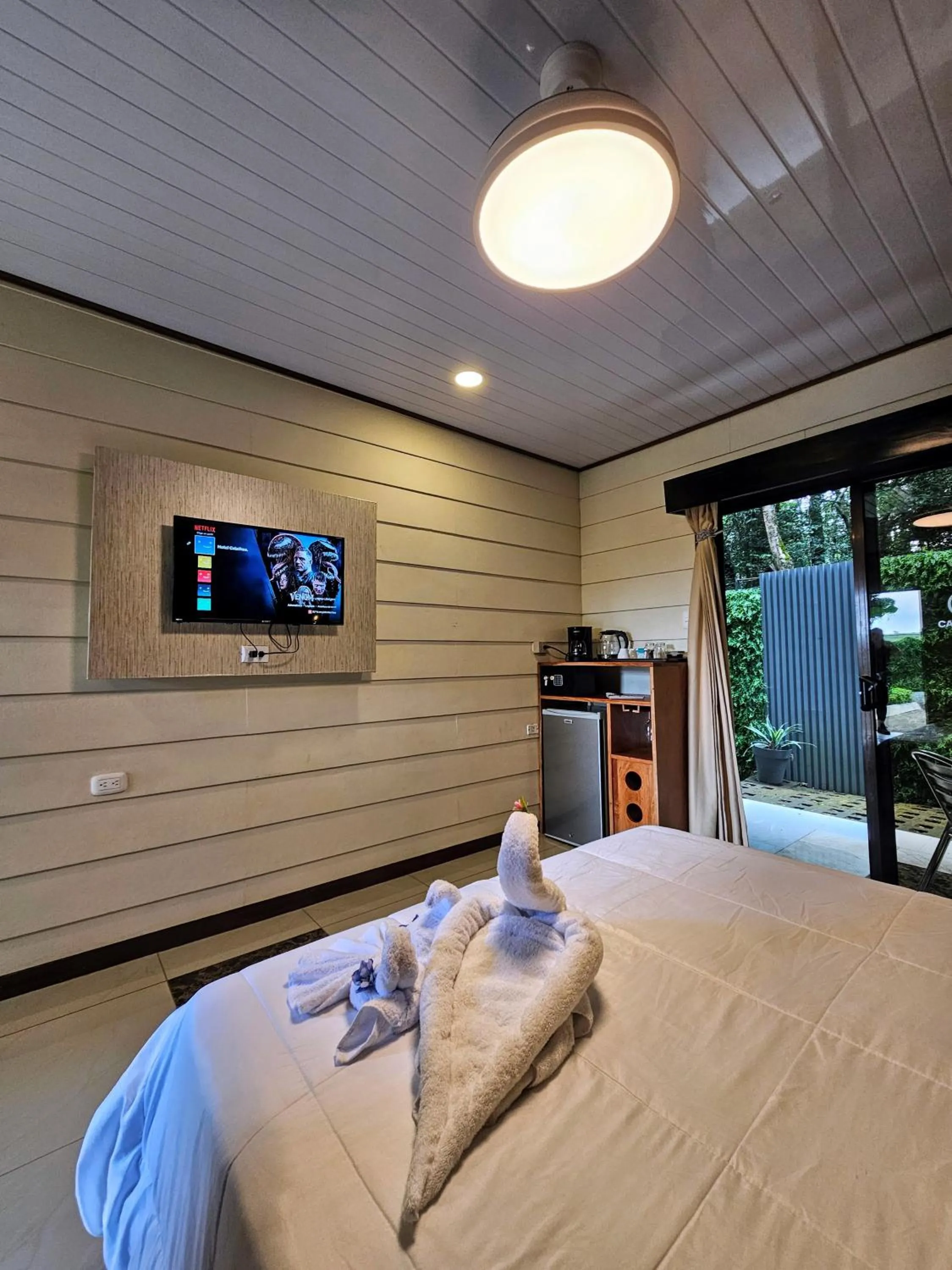 Bed in Calathea Hotel Monteverde