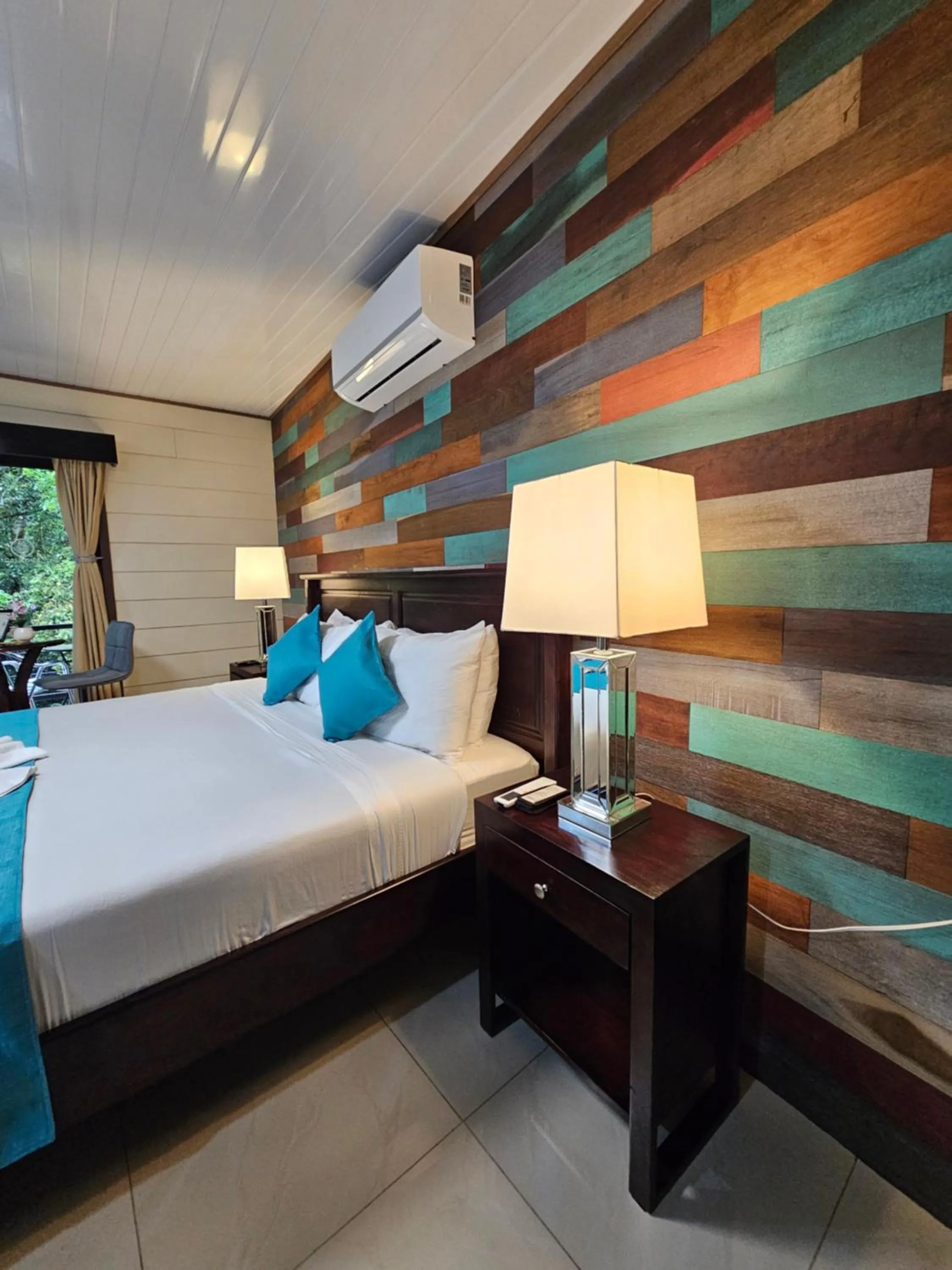 Bed in Calathea Hotel Monteverde