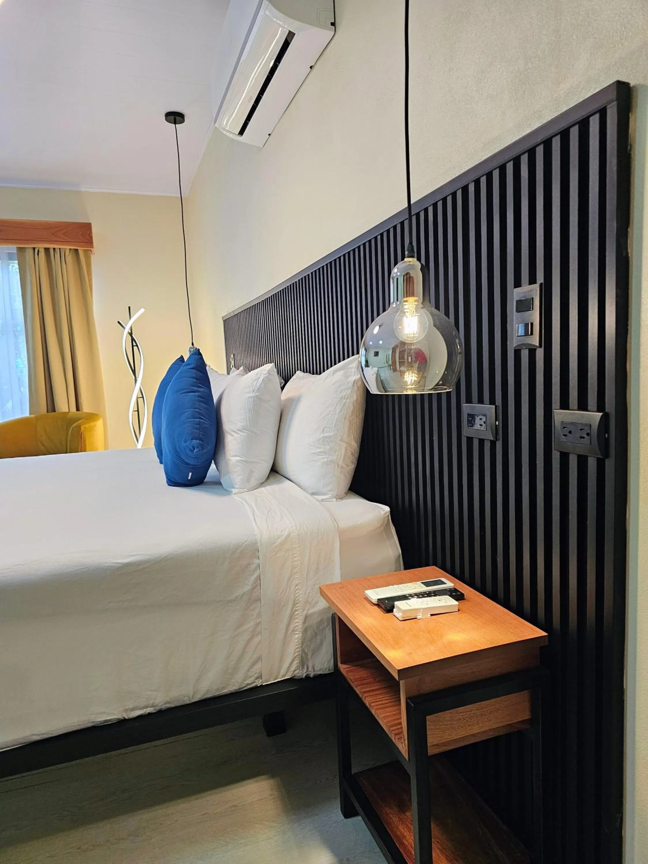 Bed in Calathea Hotel Monteverde