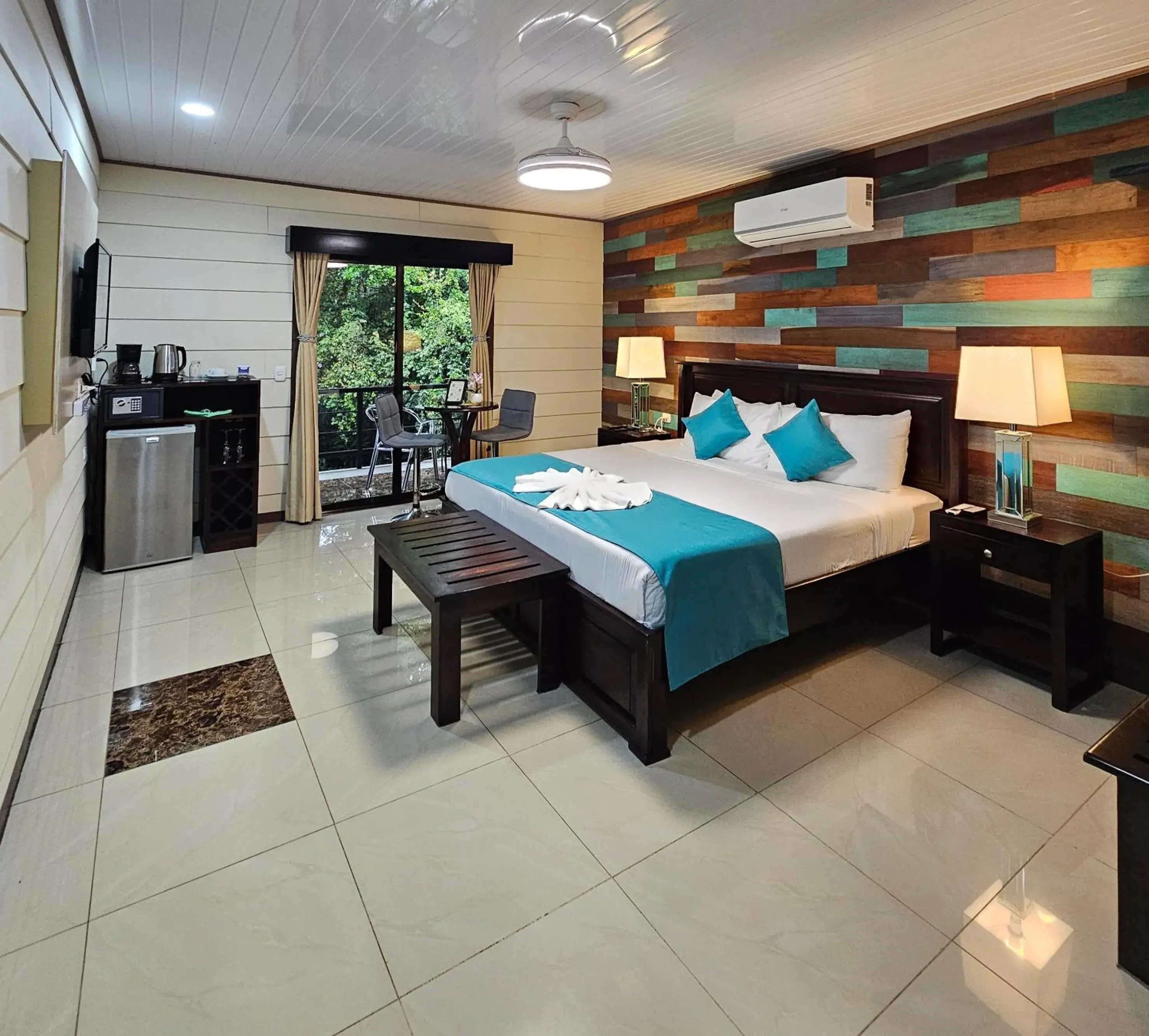 King Room with Balcony in Calathea Hotel Monteverde King Room with Balcony in Calathea Hotel Monteverde